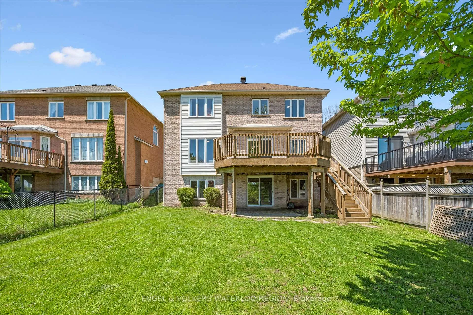 Photo 47 of 558 Winterburg Walk, Waterloo, Clair Hills — HOMEH