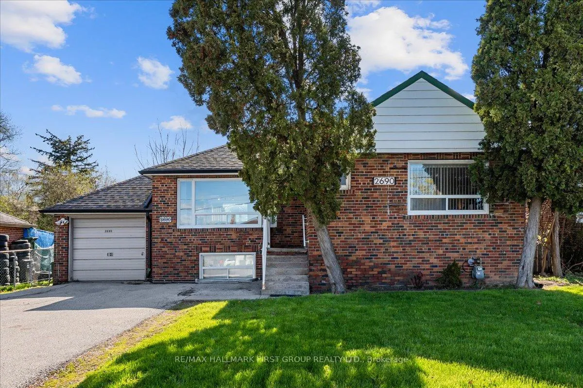 Photo 2 of 2690 Islington Avenue, Etobicoke, Thistletown-Beaumonde Heights — HOMEH