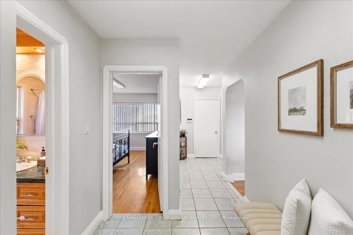 Photo 5 of 2690 Islington Avenue, Etobicoke, Thistletown-Beaumonde Heights — HOMEH
