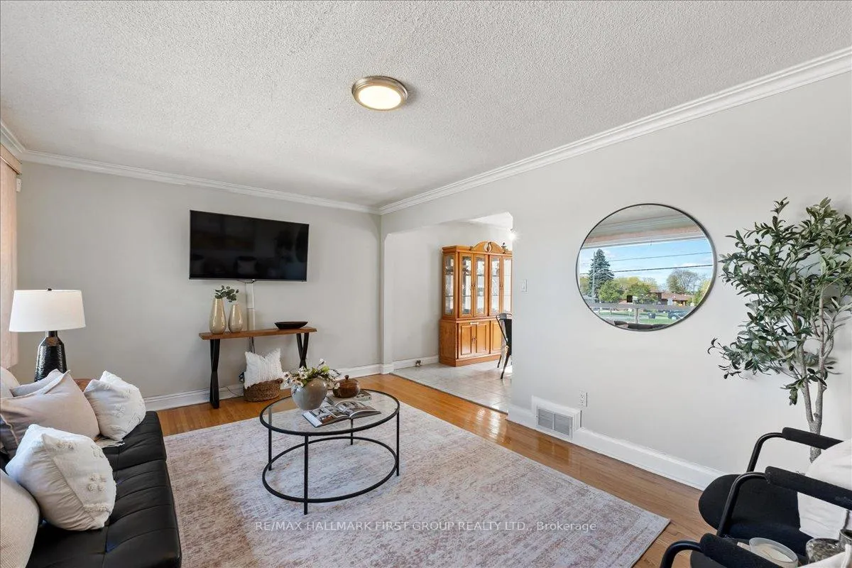 Photo 6 of 2690 Islington Avenue, Etobicoke, Thistletown-Beaumonde Heights — HOMEH