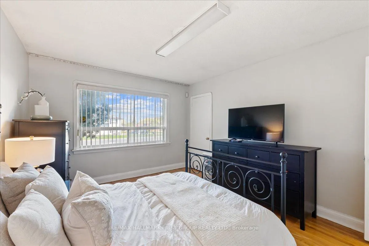 Photo 19 of 2690 Islington Avenue, Etobicoke, Thistletown-Beaumonde Heights — HOMEH