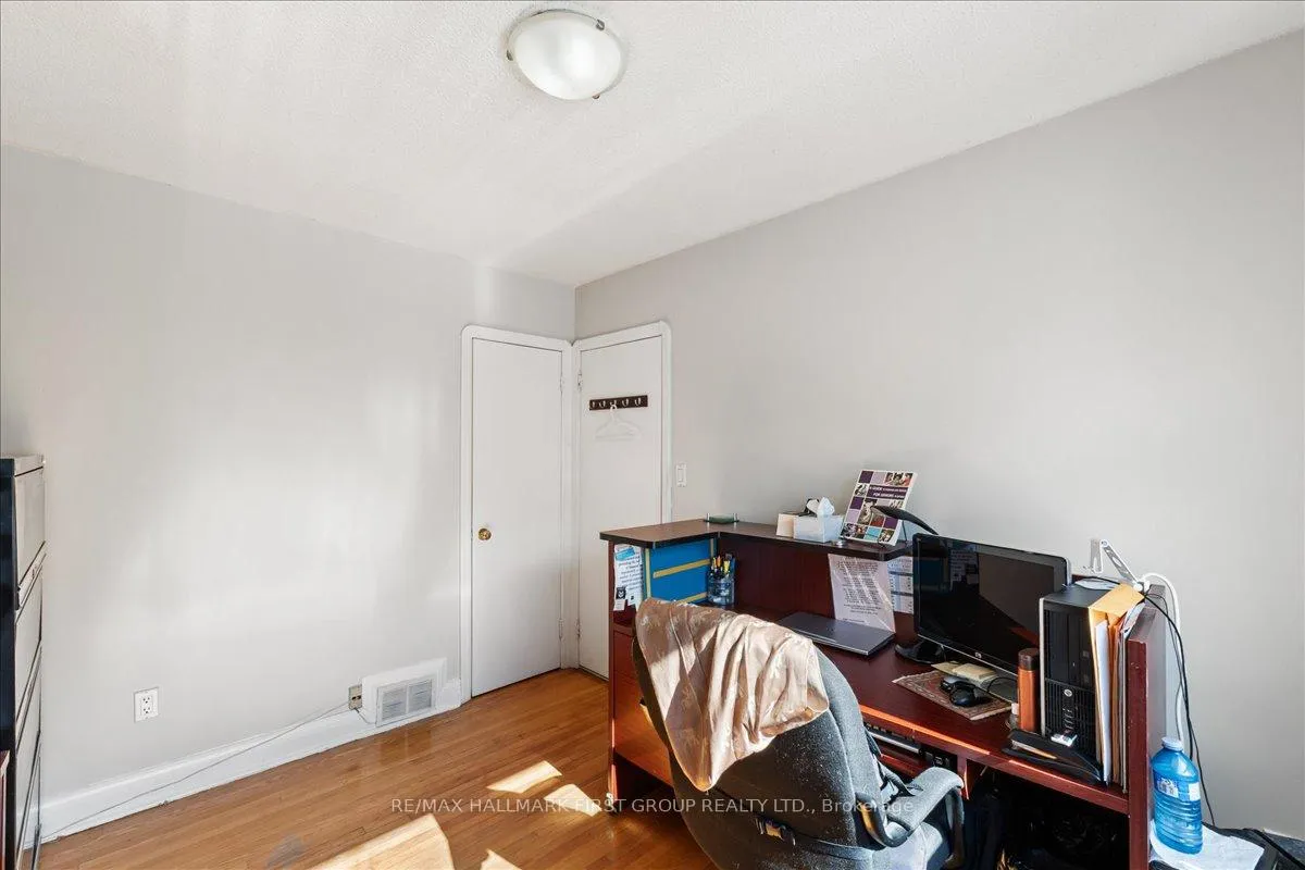 Photo 24 of 2690 Islington Avenue, Etobicoke, Thistletown-Beaumonde Heights — HOMEH