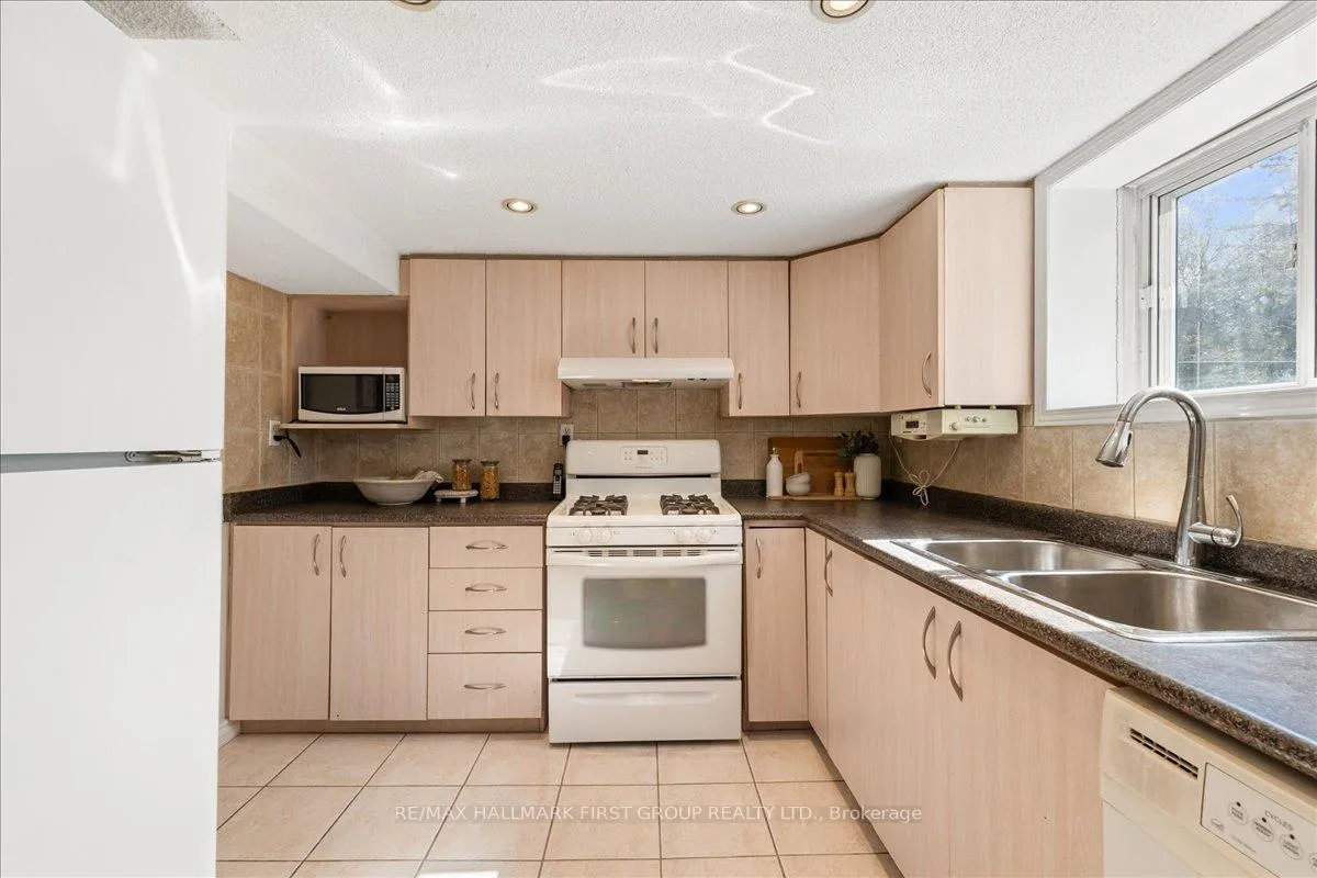 Photo 27 of 2690 Islington Avenue, Etobicoke, Thistletown-Beaumonde Heights — HOMEH