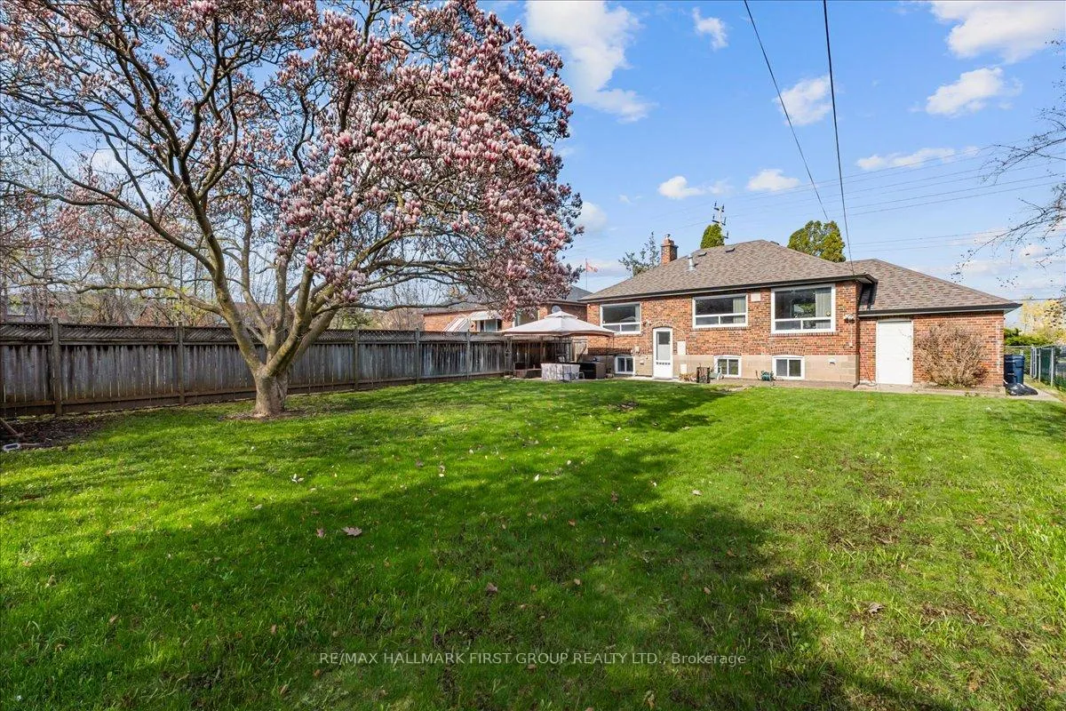 Photo 41 of 2690 Islington Avenue, Etobicoke, Thistletown-Beaumonde Heights — HOMEH
