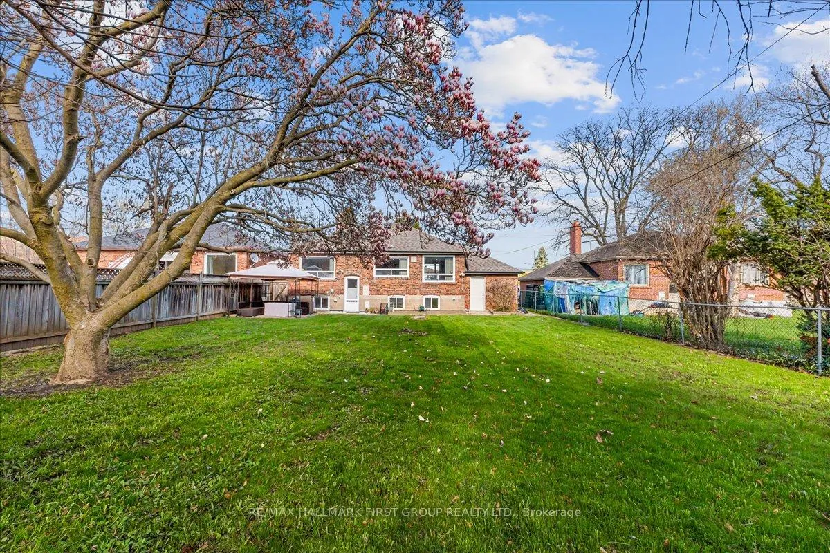 Photo 42 of 2690 Islington Avenue, Etobicoke, Thistletown-Beaumonde Heights — HOMEH