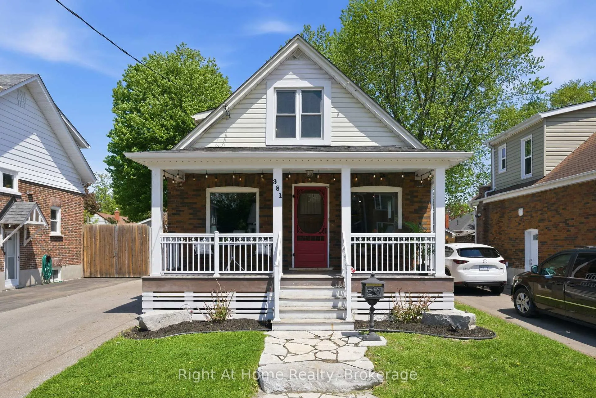 Photo 1 of 381 Jarvis Street, Oshawa, O'Neill — HOMEH