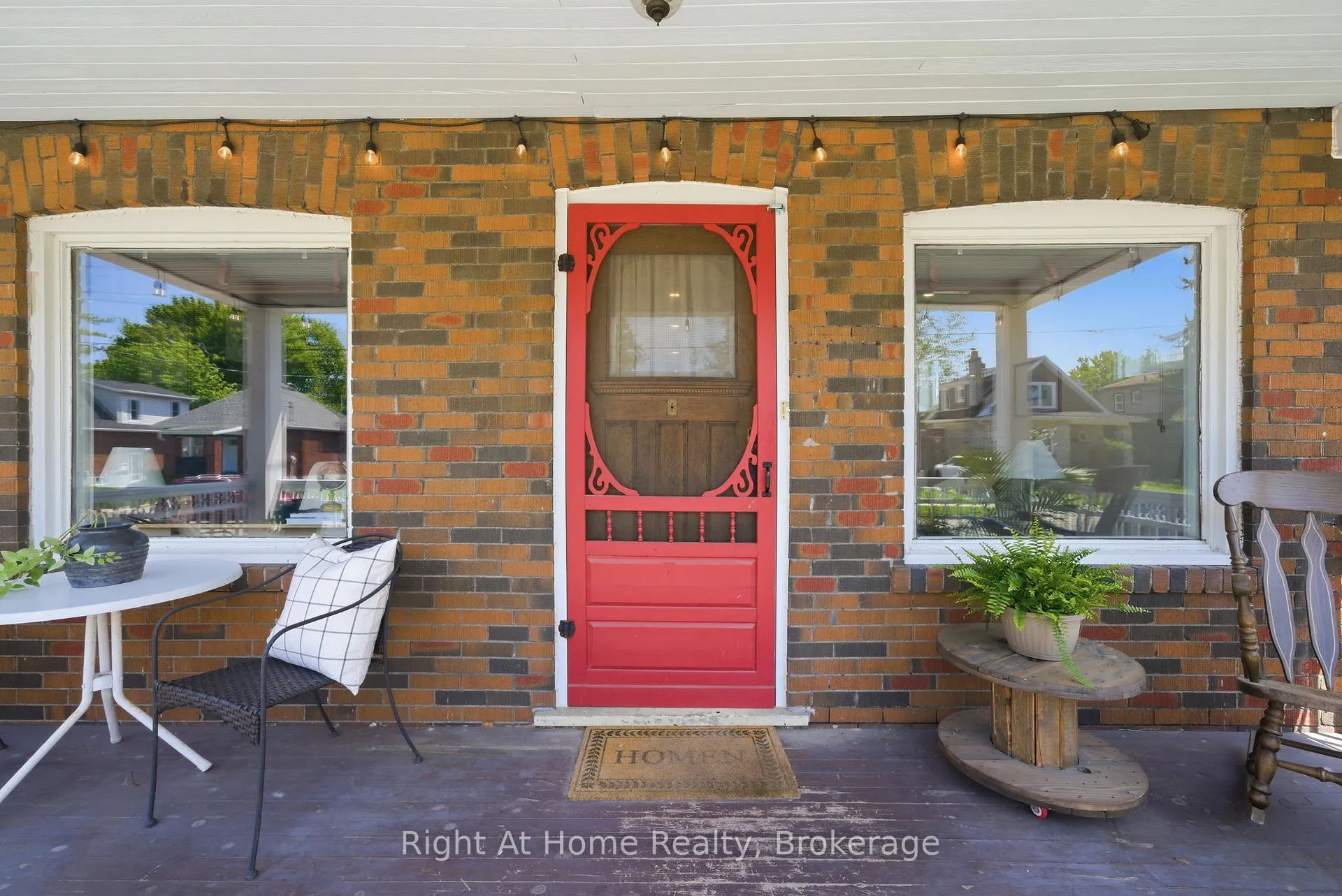 Photo 4 of 381 Jarvis Street, Oshawa, O'Neill — HOMEH