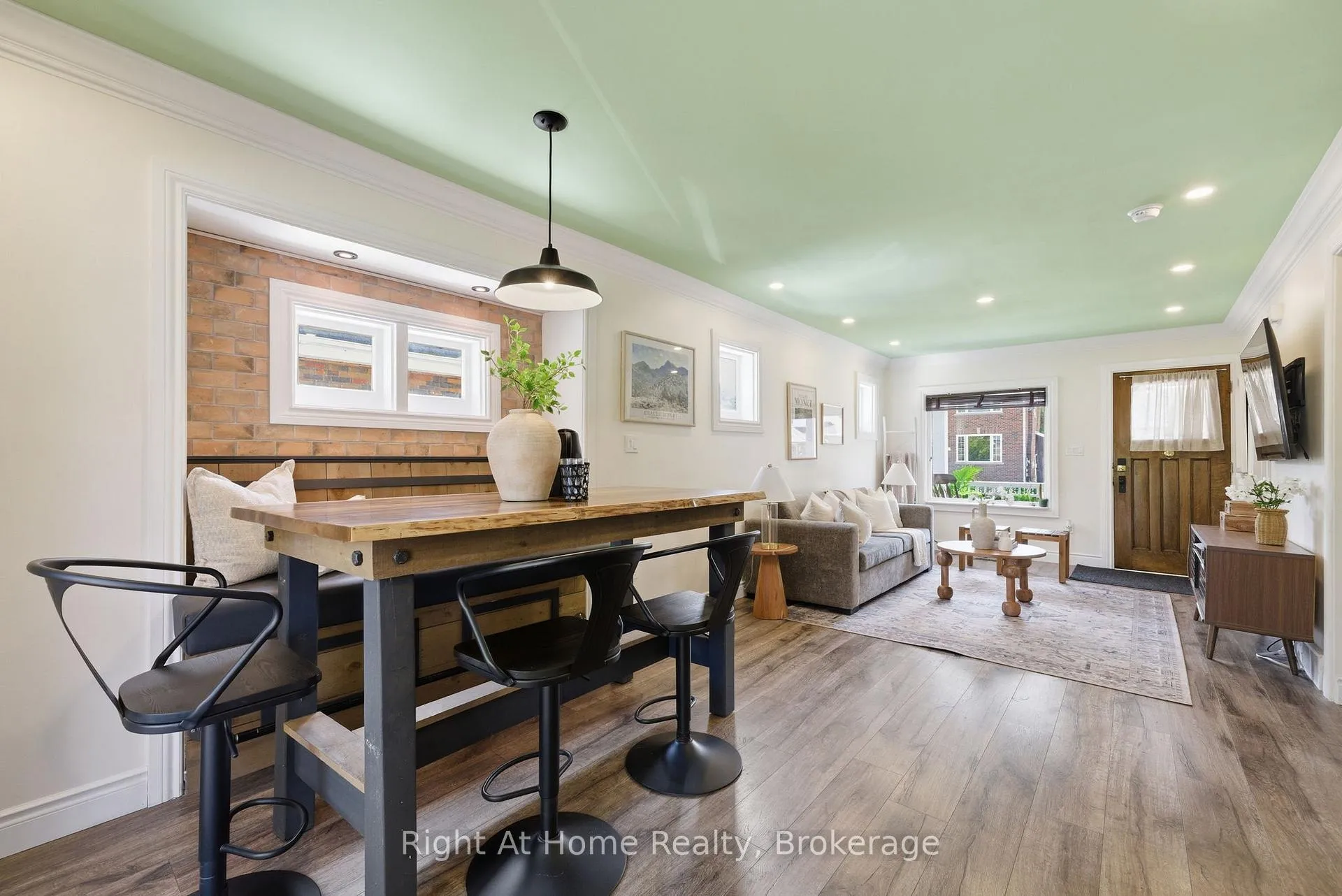 Photo 11 of 381 Jarvis Street, Oshawa, O'Neill — HOMEH