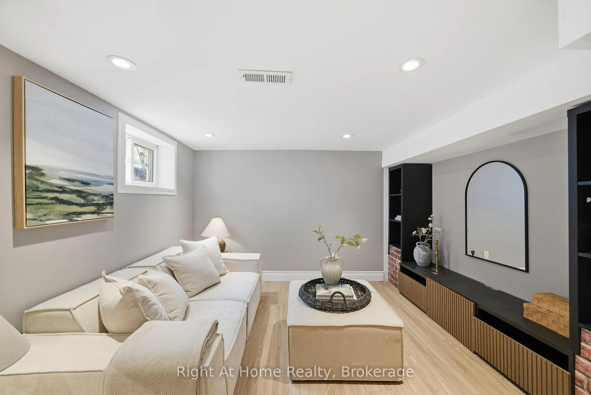 Photo 27 of 381 Jarvis Street, Oshawa, O'Neill — HOMEH