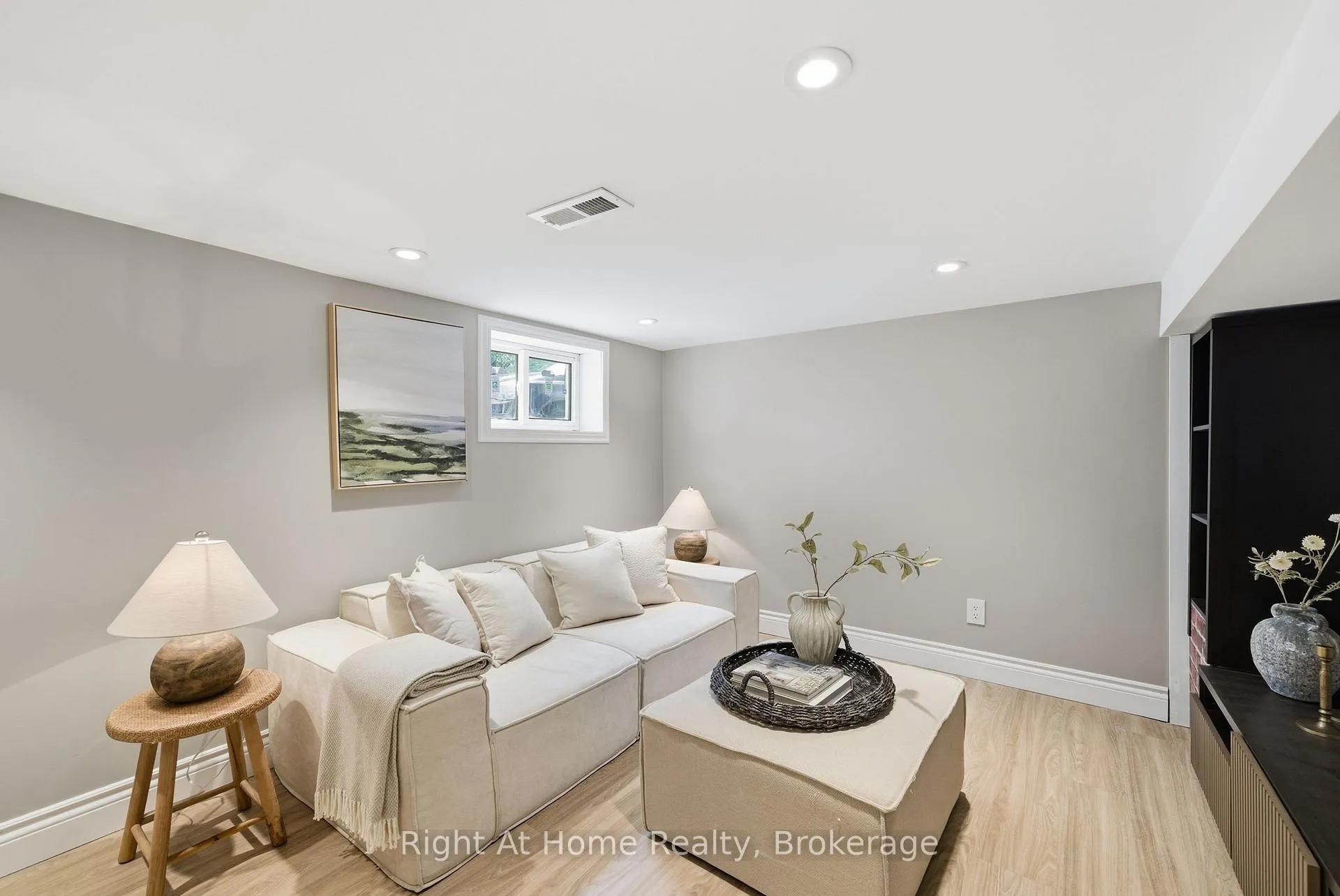 Photo 28 of 381 Jarvis Street, Oshawa, O'Neill — HOMEH