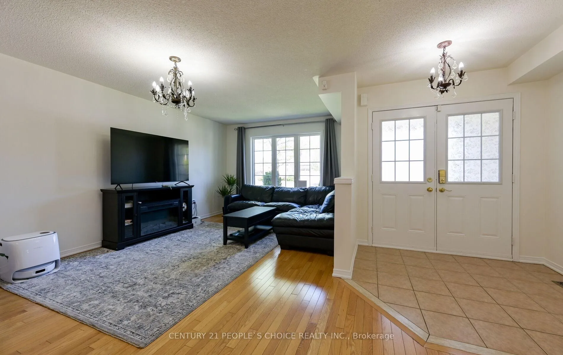 Photo 3 of 479 Davos Road, Vaughan, Vellore Village — HOMEH