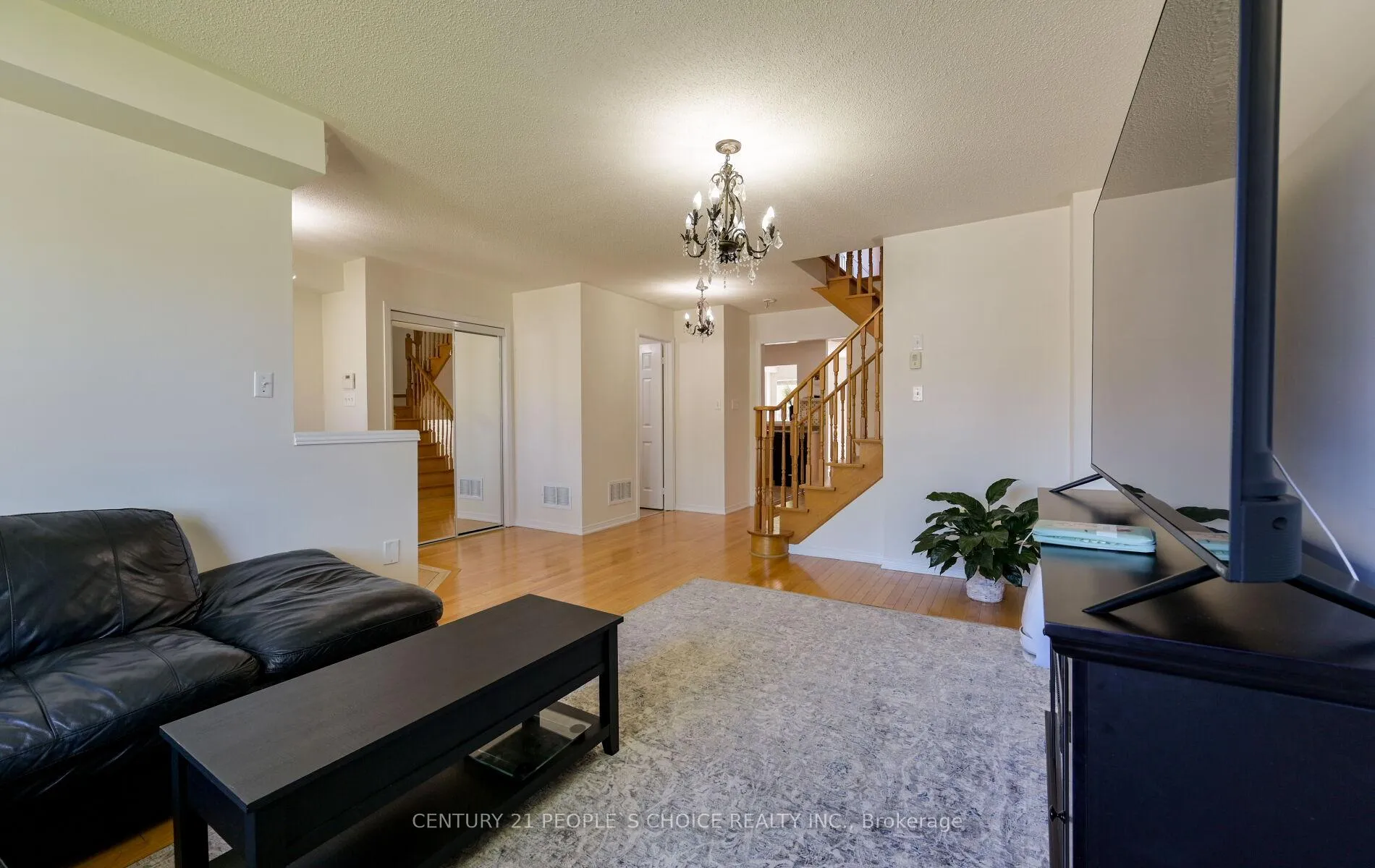 Photo 4 of 479 Davos Road, Vaughan, Vellore Village — HOMEH