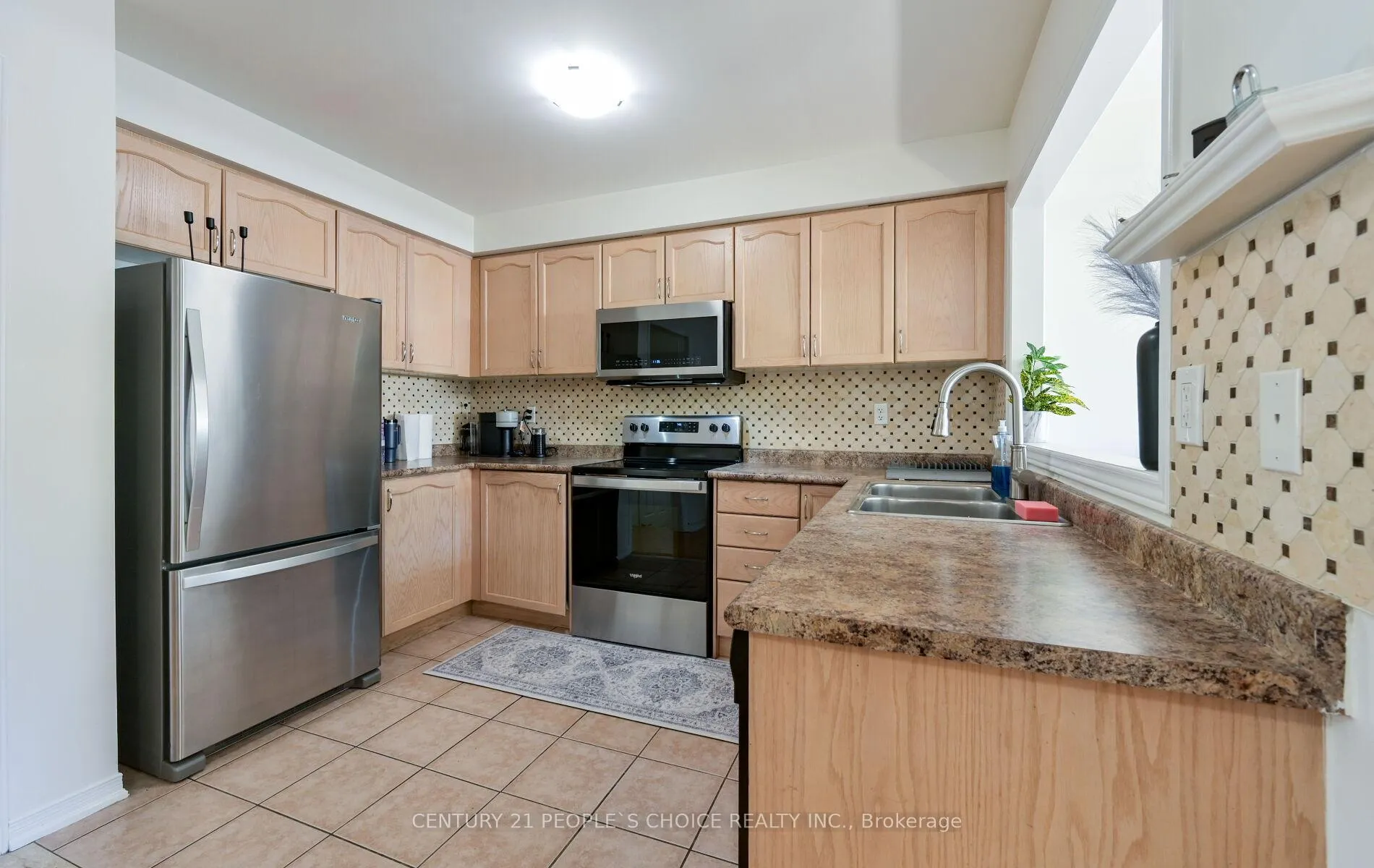 Photo 5 of 479 Davos Road, Vaughan, Vellore Village — HOMEH