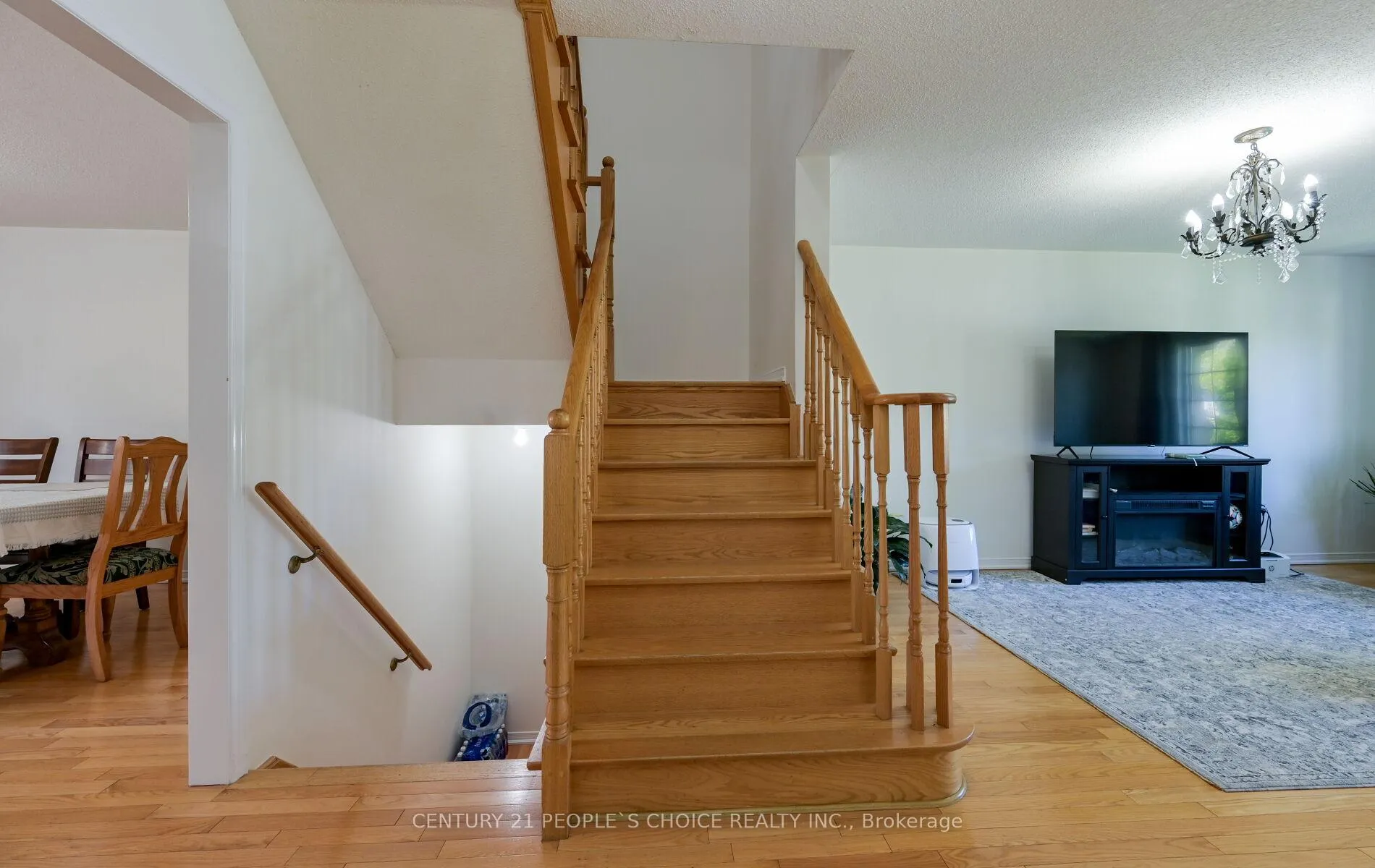 Photo 8 of 479 Davos Road, Vaughan, Vellore Village — HOMEH