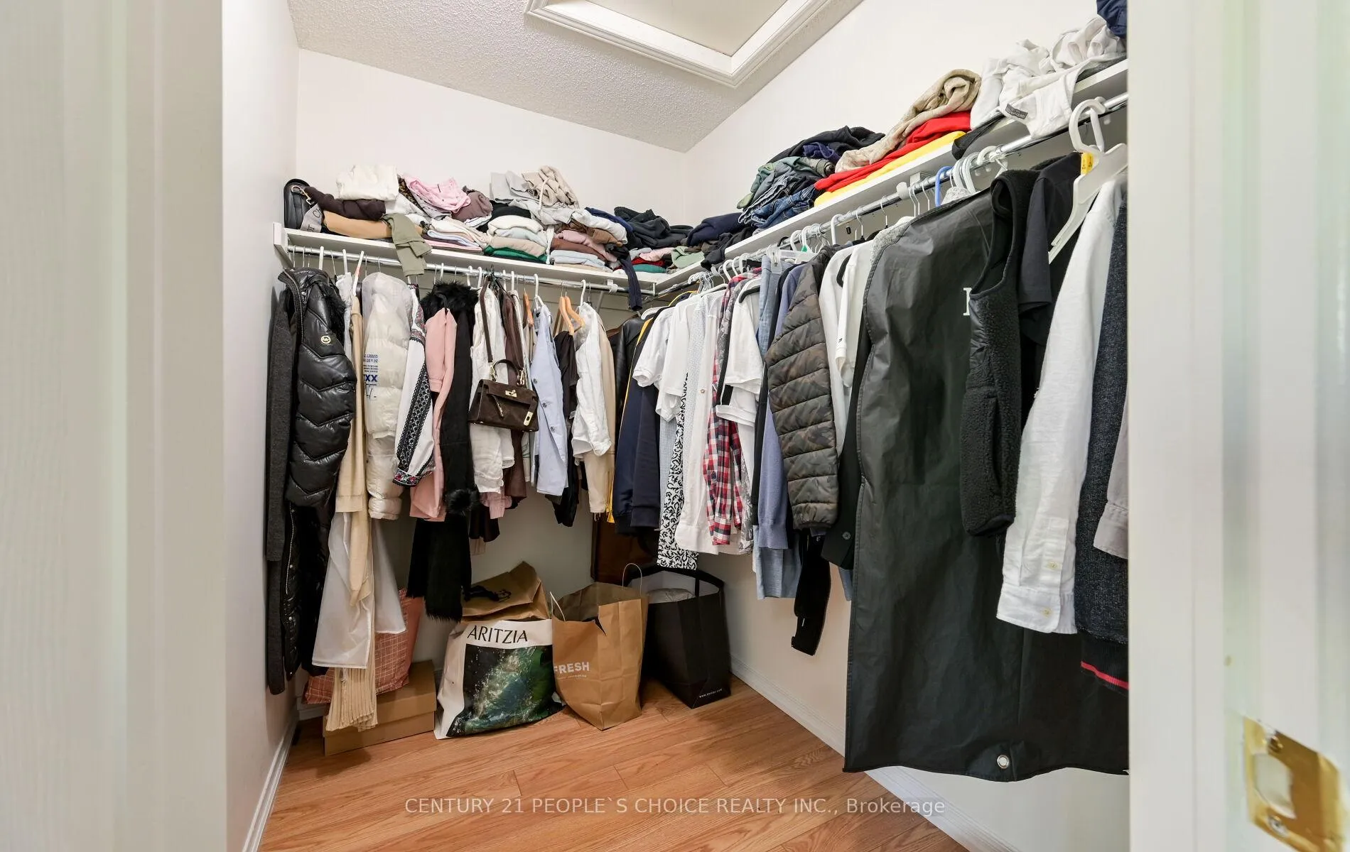 Photo 10 of 479 Davos Road, Vaughan, Vellore Village — HOMEH
