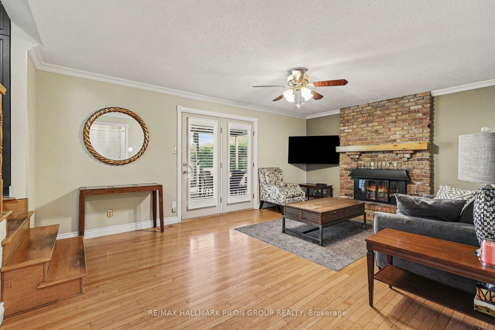 Photo 13 of 6350 Larmond Avenue, Ottawa, Chateauneuf — HOMEH