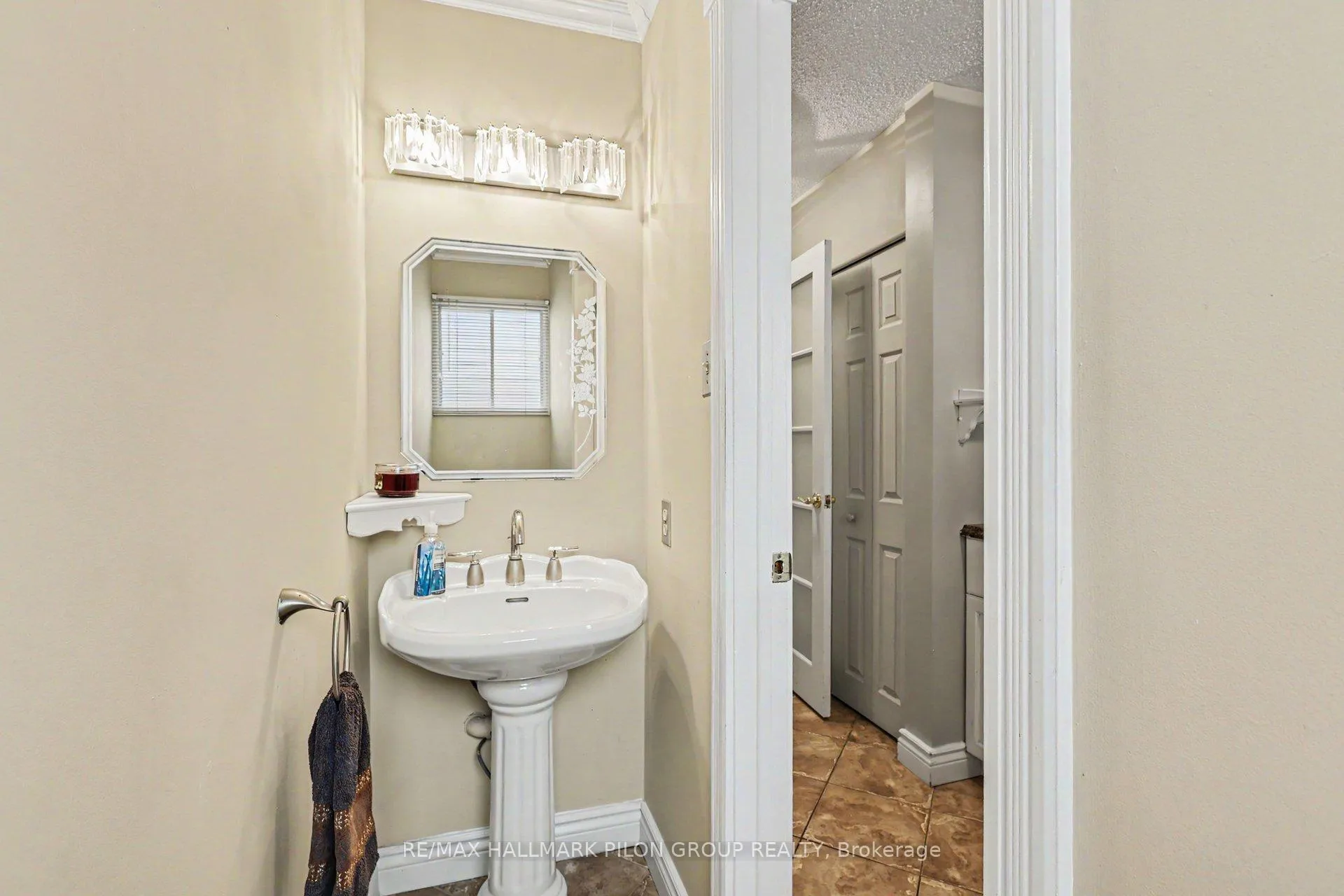 Photo 14 of 6350 Larmond Avenue, Ottawa, Chateauneuf — HOMEH