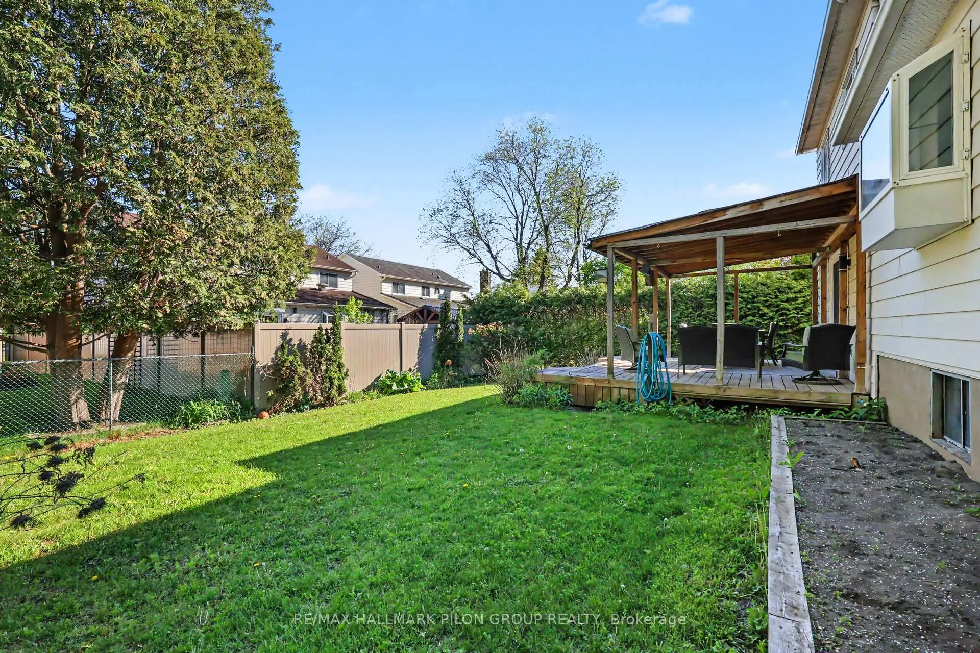 Photo 25 of 6350 Larmond Avenue, Ottawa, Chateauneuf — HOMEH