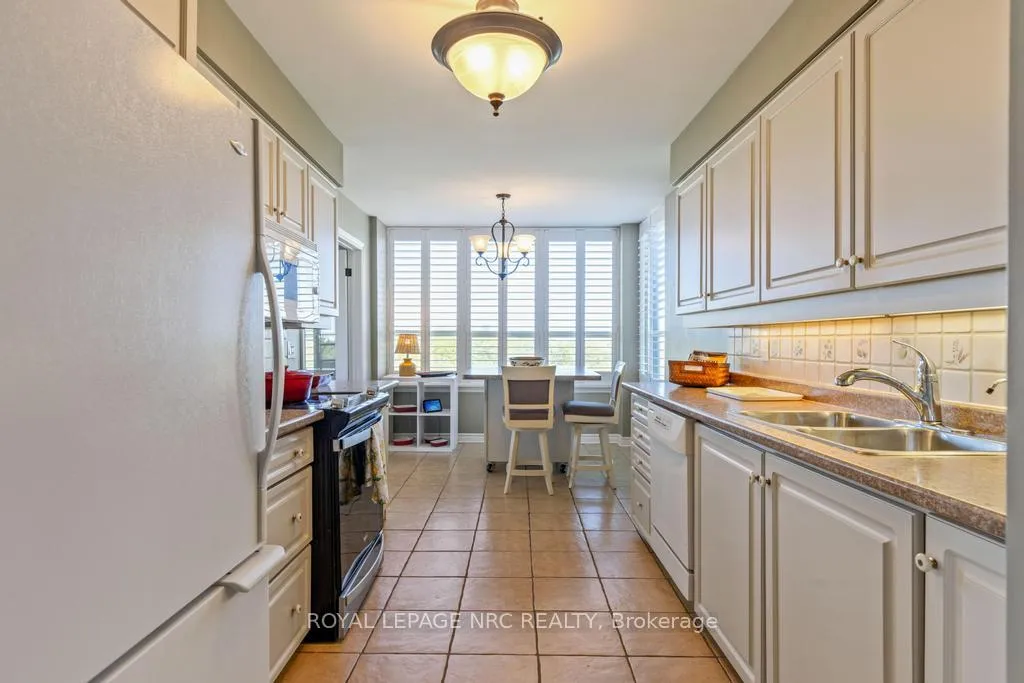 Photo 6 of Unit 804, 3 Towering Heights Boulevard, St. Catharines, Glendale/Glenridge — HOMEH