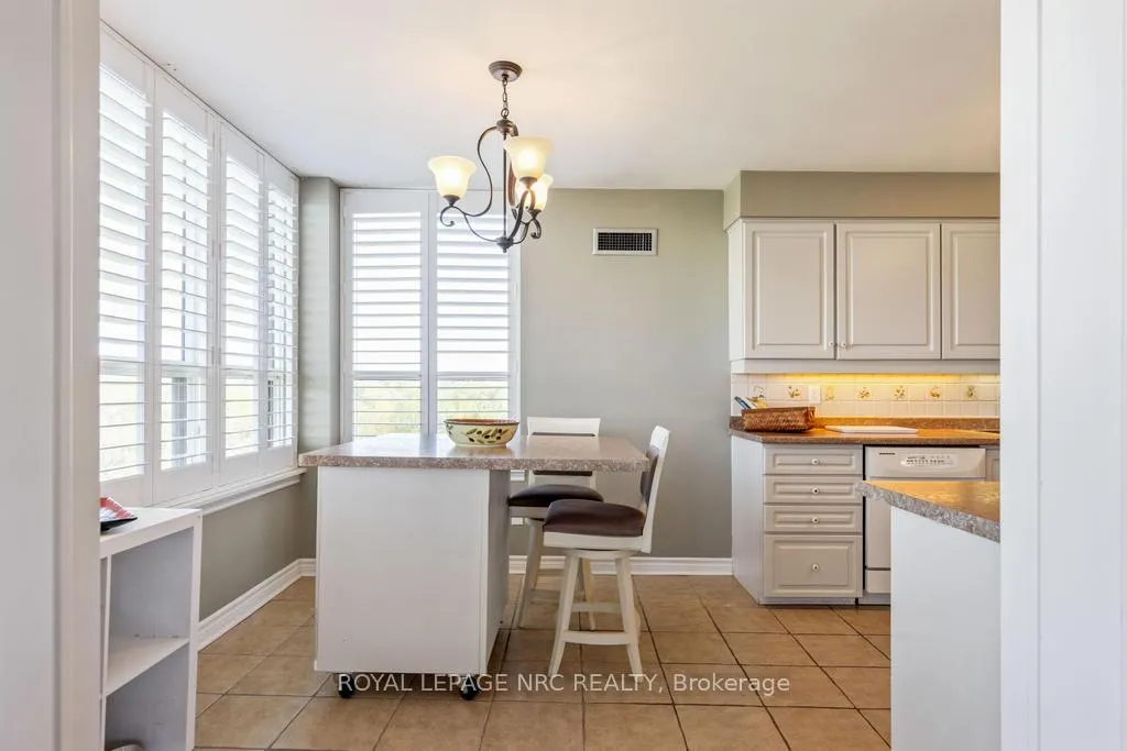 Photo 8 of Unit 804, 3 Towering Heights Boulevard, St. Catharines, Glendale/Glenridge — HOMEH