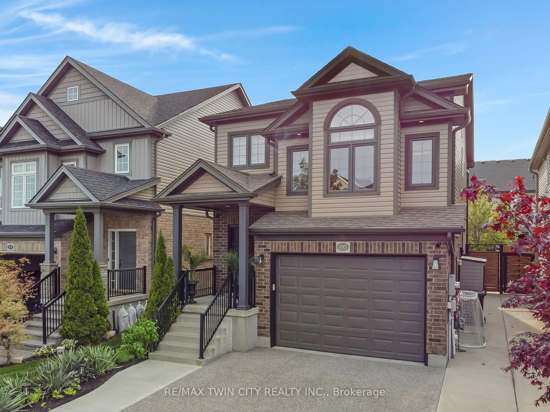 Photo 2 of 195 Hardcastle Drive, Cambridge — HOMEH