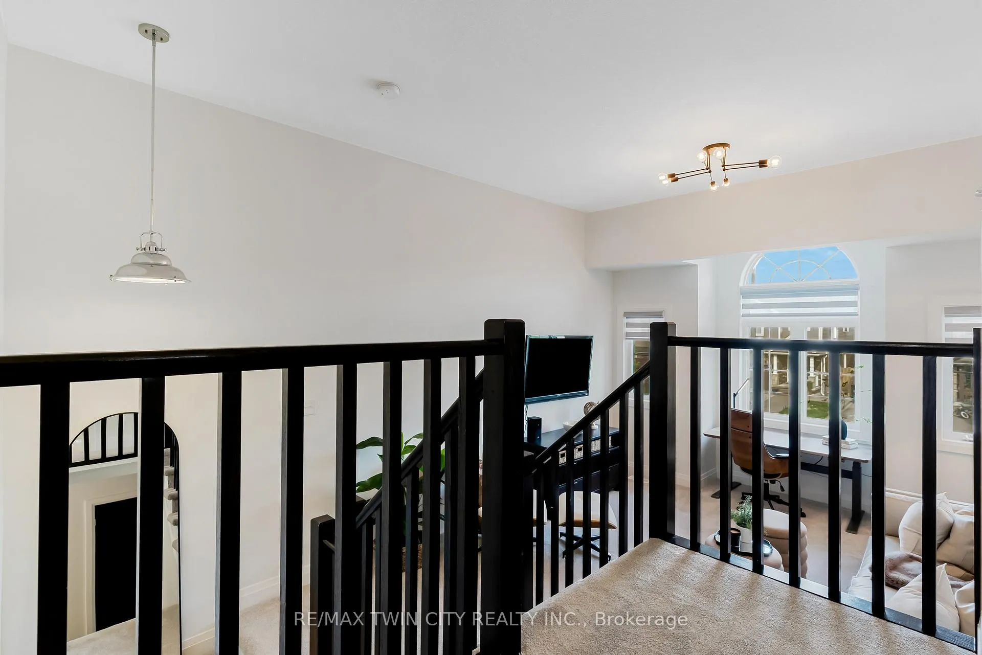 Photo 28 of 195 Hardcastle Drive, Cambridge — HOMEH