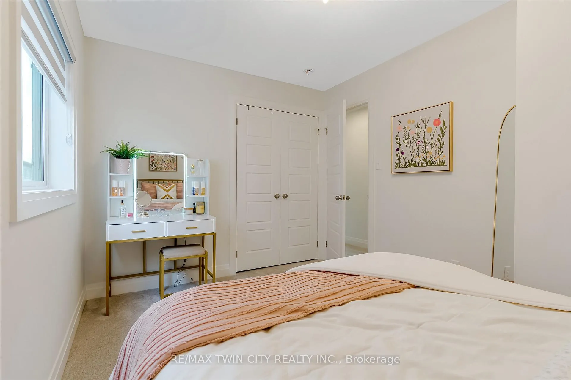 Photo 30 of 195 Hardcastle Drive, Cambridge — HOMEH