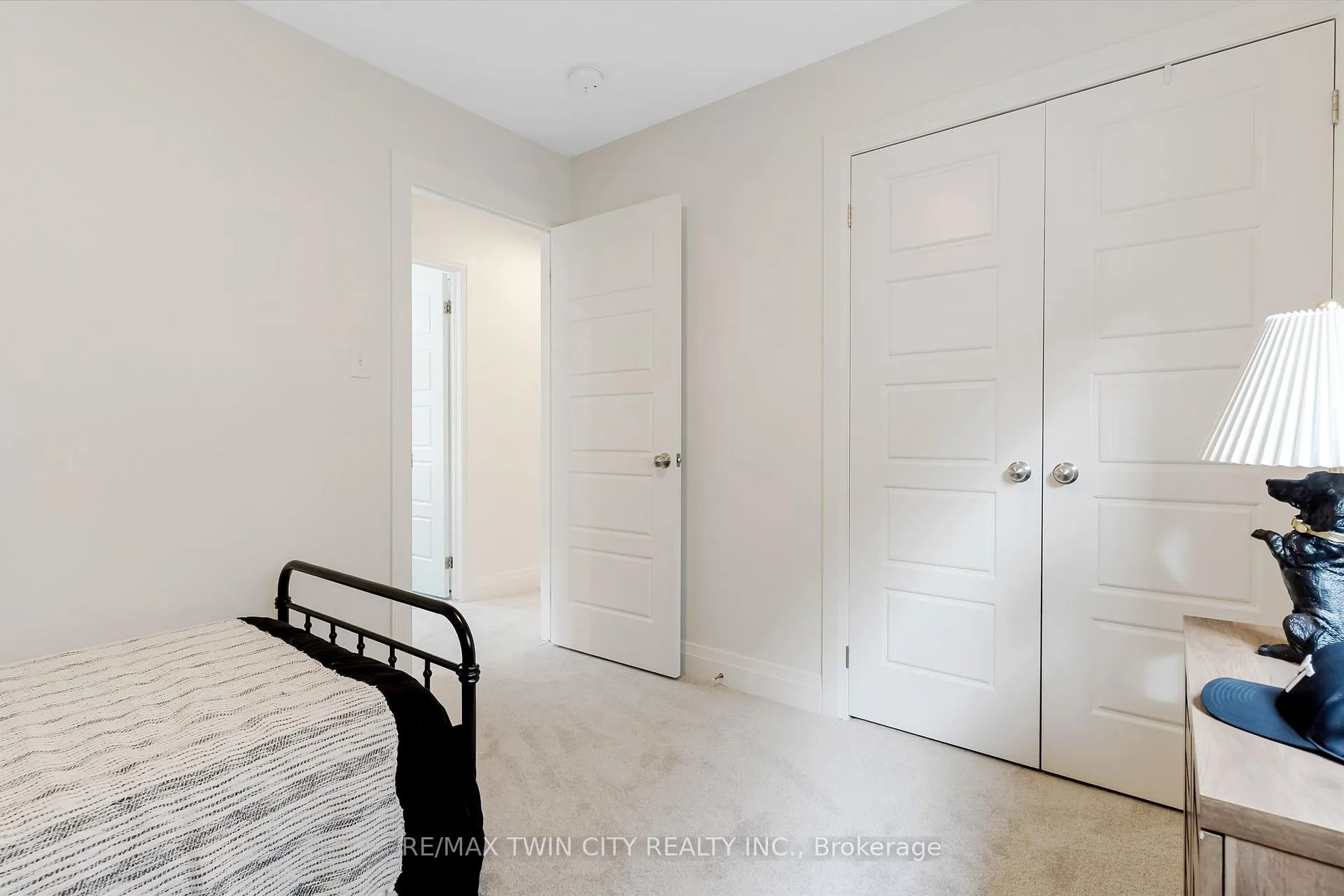 Photo 34 of 195 Hardcastle Drive, Cambridge — HOMEH