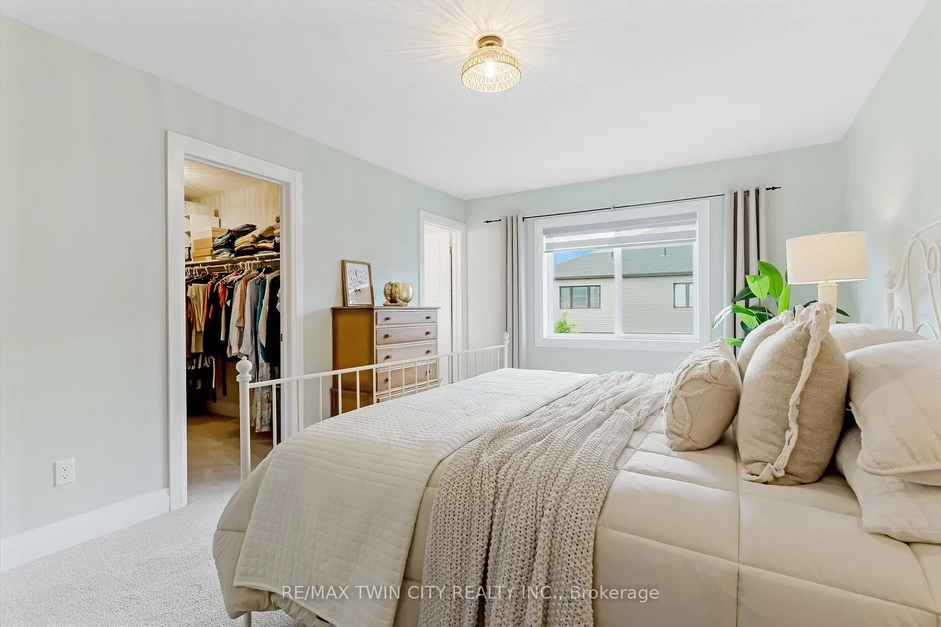 Photo 37 of 195 Hardcastle Drive, Cambridge — HOMEH