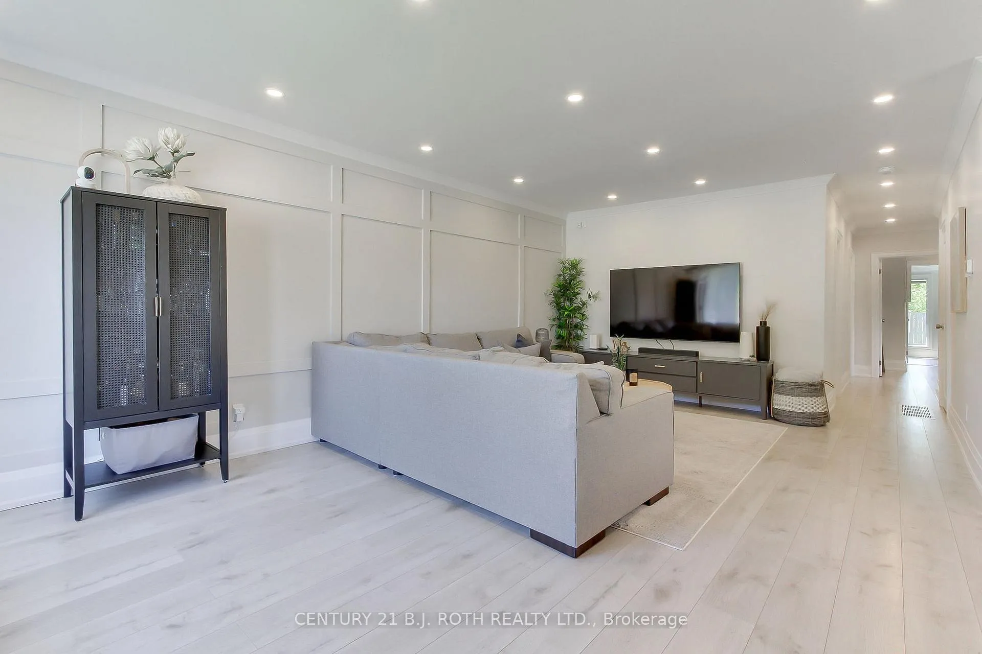 Photo 7 of 67 Davis Road, Aurora, Aurora Highlands — HOMEH