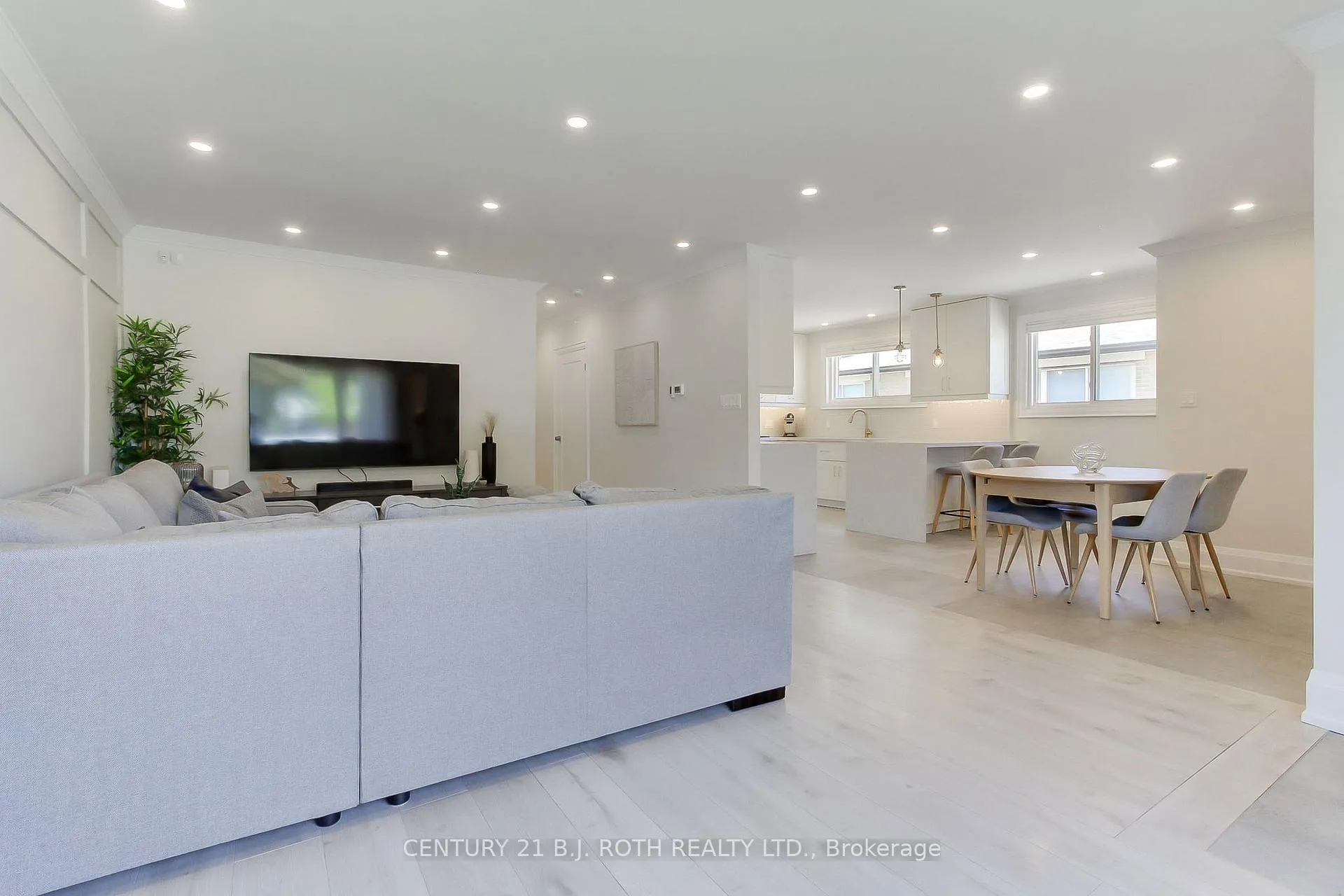 Photo 8 of 67 Davis Road, Aurora, Aurora Highlands — HOMEH