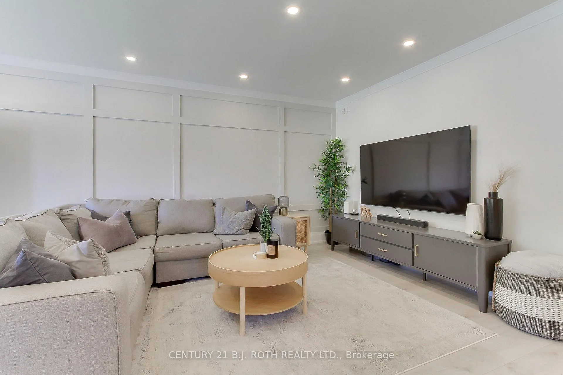 Photo 10 of 67 Davis Road, Aurora, Aurora Highlands — HOMEH