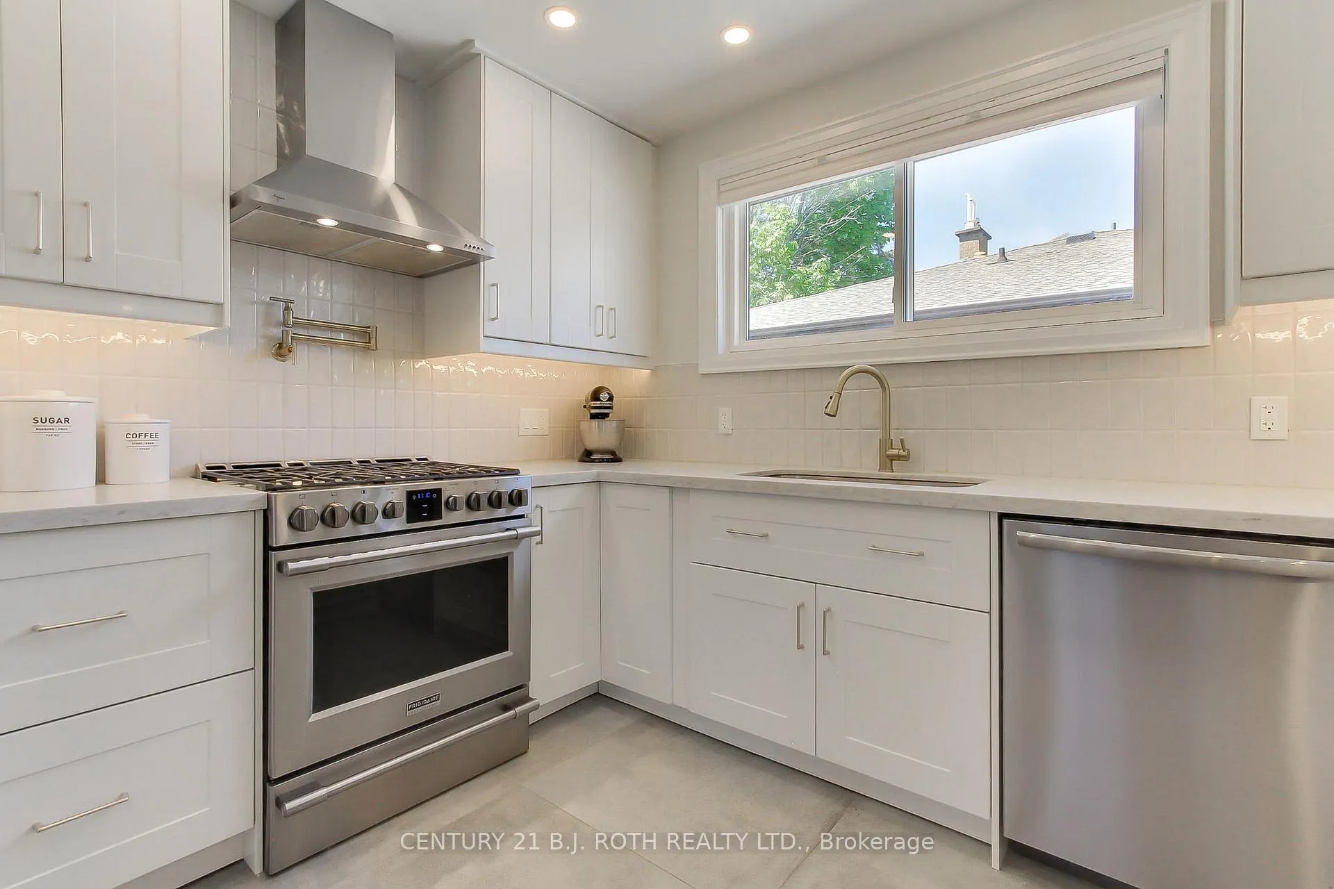 Photo 17 of 67 Davis Road, Aurora, Aurora Highlands — HOMEH