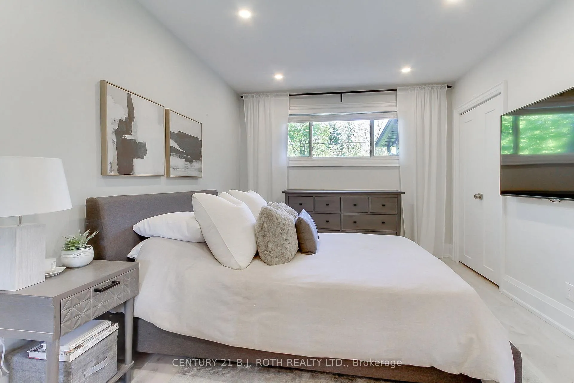 Photo 22 of 67 Davis Road, Aurora, Aurora Highlands — HOMEH