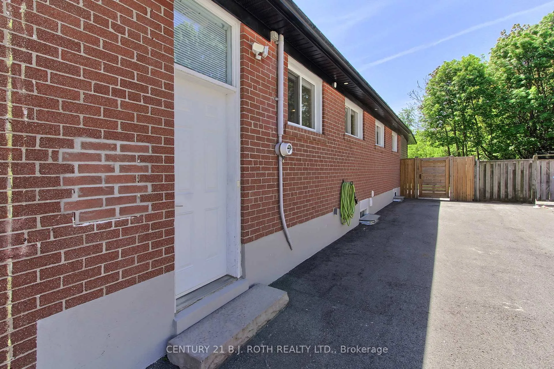 Photo 44 of 67 Davis Road, Aurora, Aurora Highlands — HOMEH