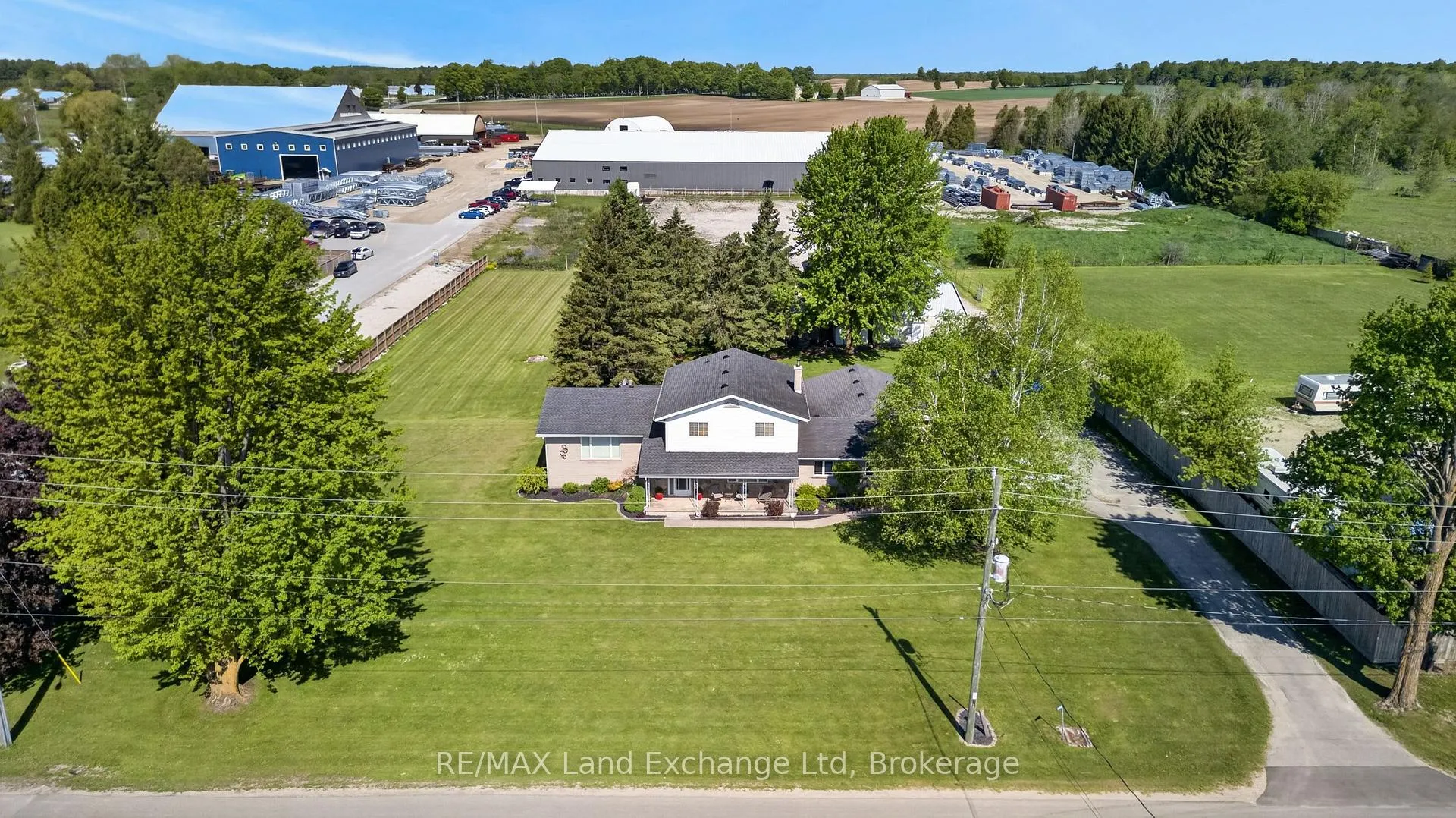 Photo 2 of 696 Josephine Street N, North Huron, Wingham — HOMEH