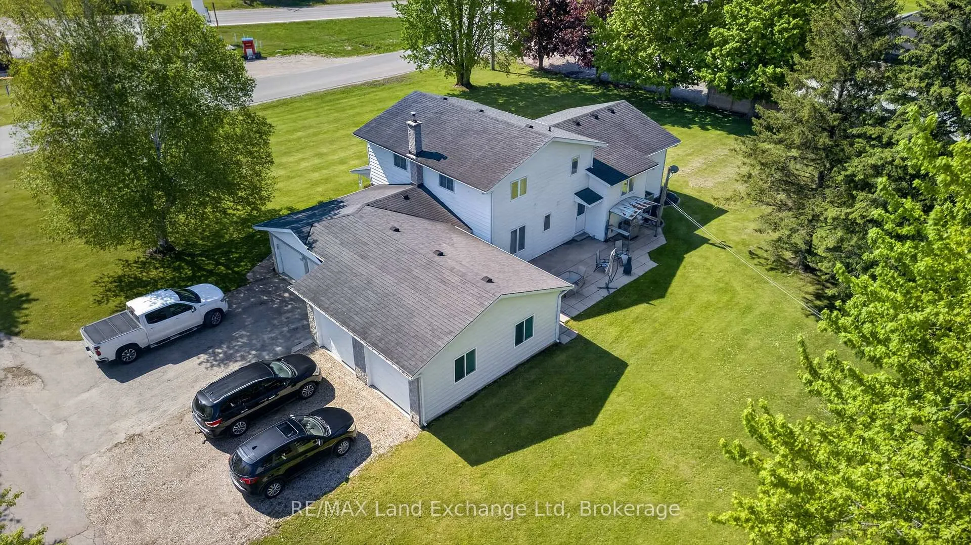 Photo 4 of 696 Josephine Street N, North Huron, Wingham — HOMEH