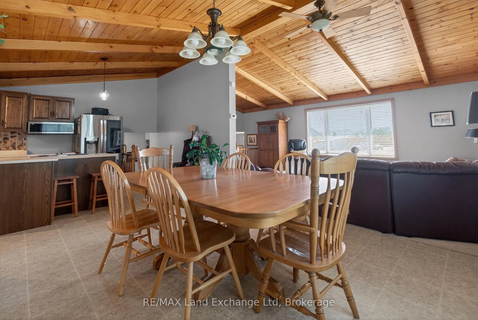 Photo 23 of 696 Josephine Street N, North Huron, Wingham — HOMEH