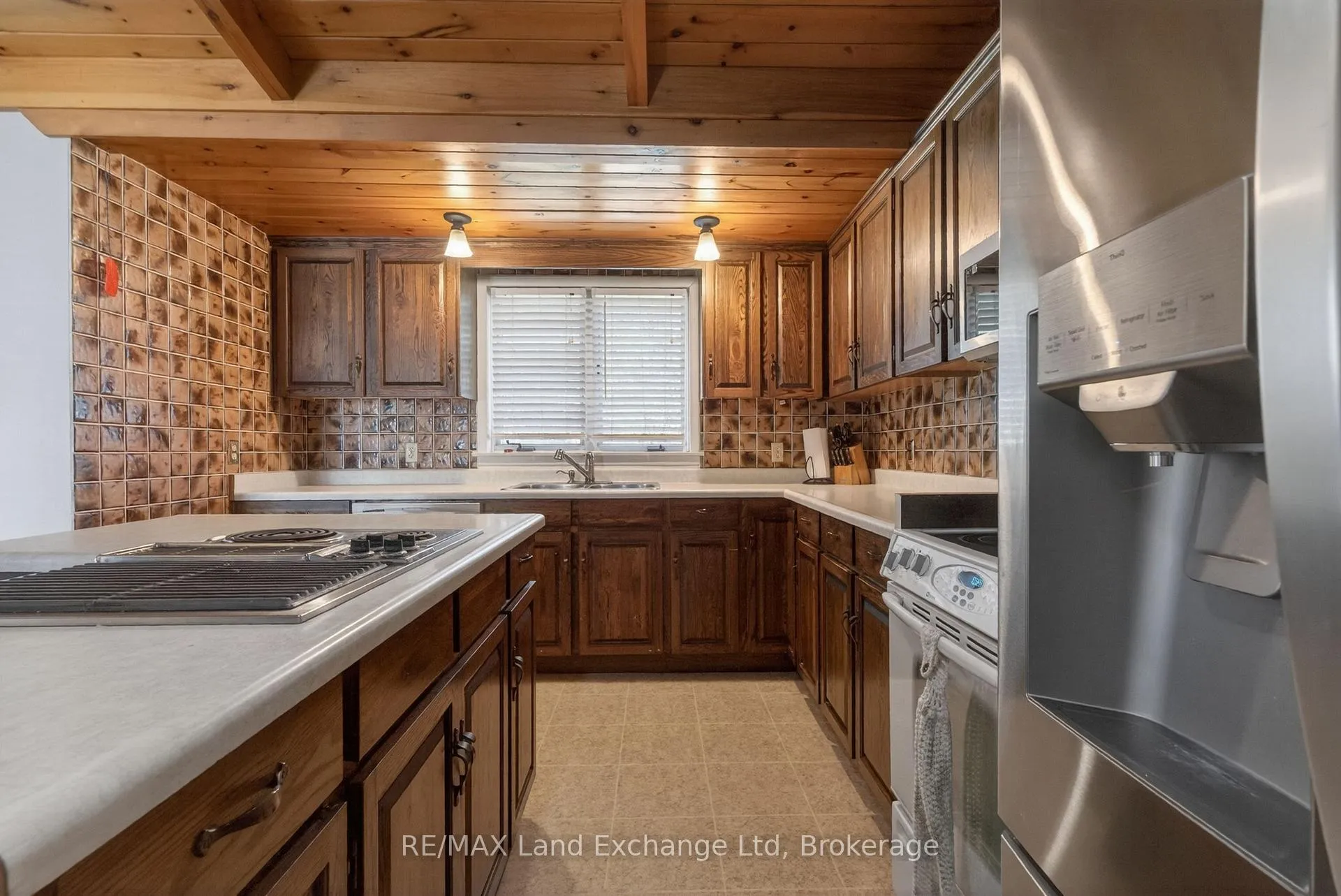 Photo 25 of 696 Josephine Street N, North Huron, Wingham — HOMEH