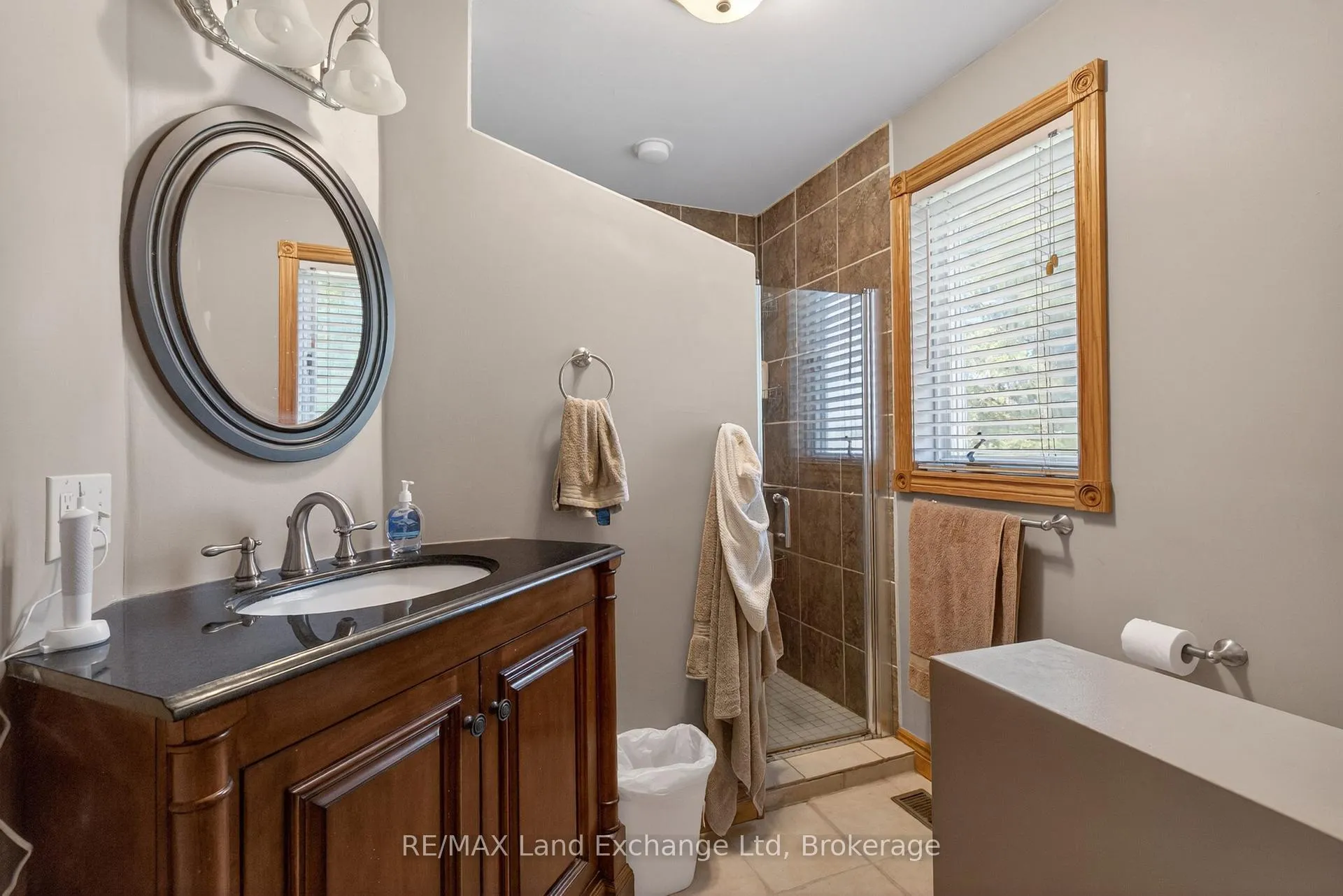 Photo 30 of 696 Josephine Street N, North Huron, Wingham — HOMEH