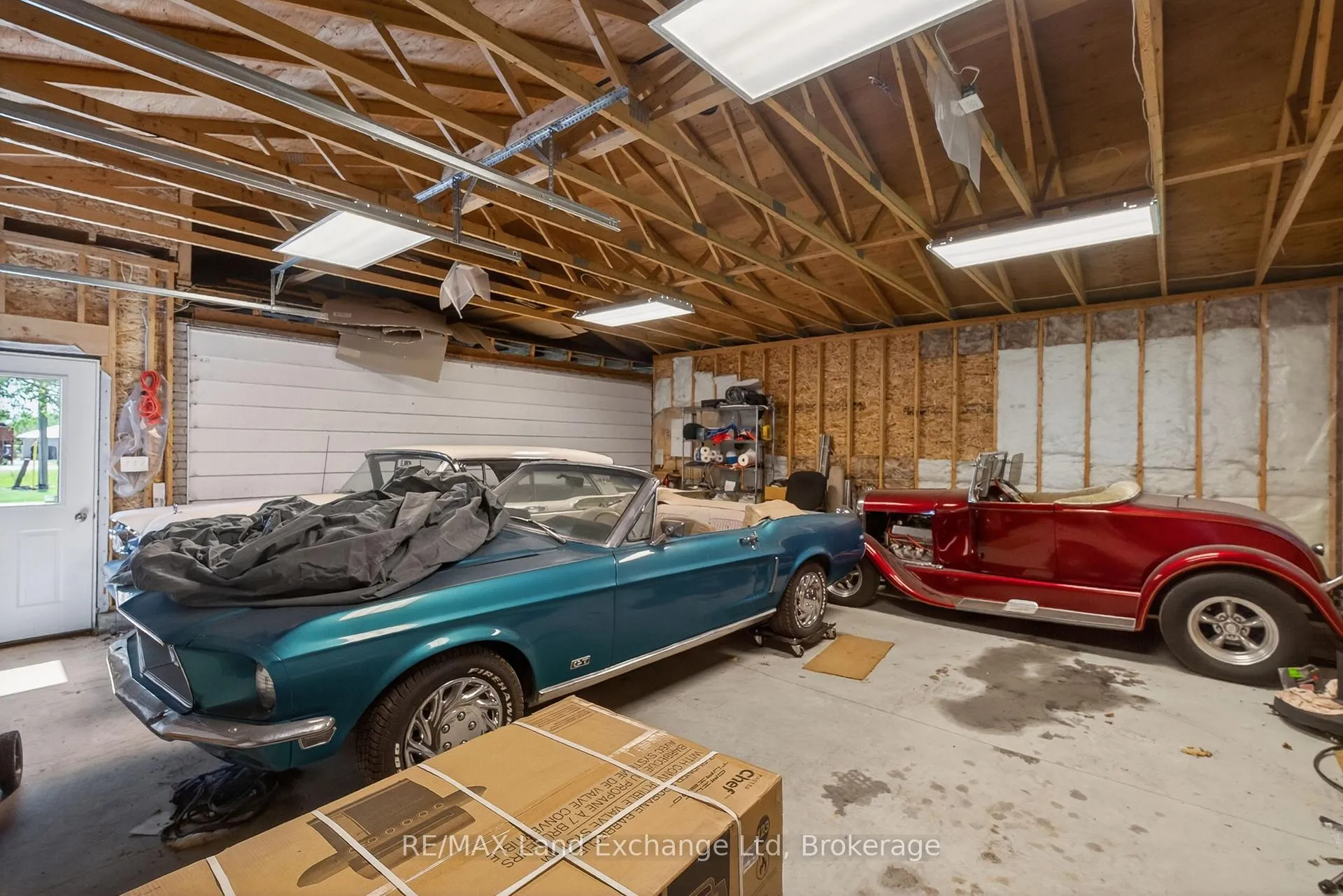 Photo 44 of 696 Josephine Street N, North Huron, Wingham — HOMEH