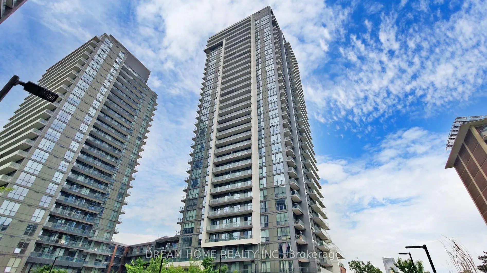 Front of Unit 2902, 32 Forest Manor Road