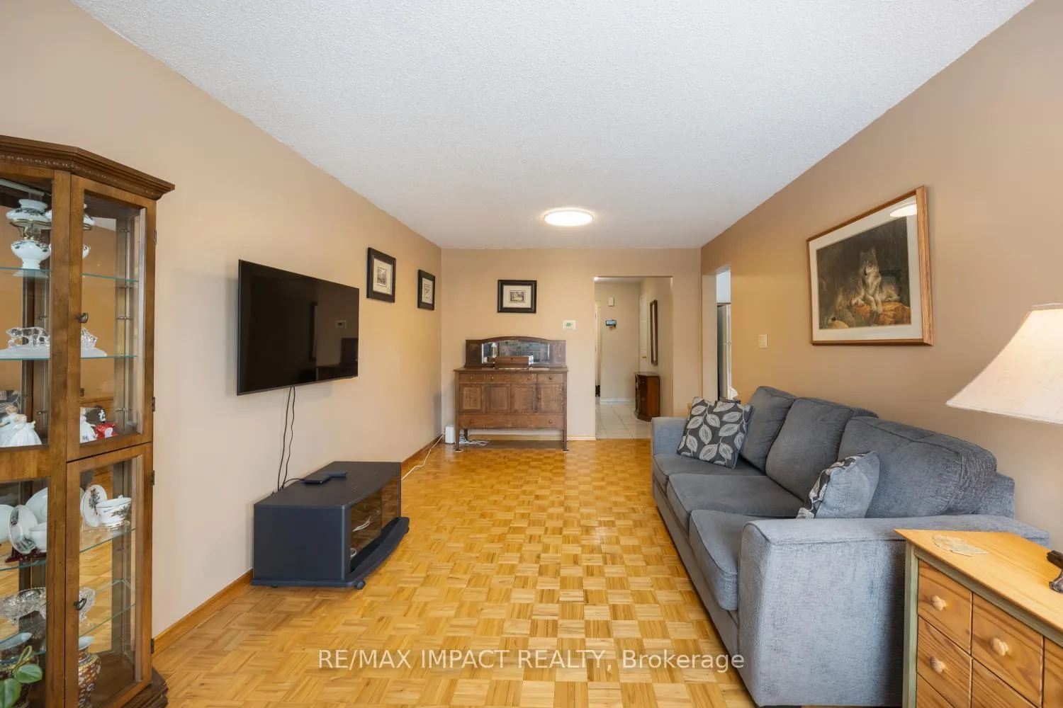 Photo 11 of 820 Bennett Crescent, Oshawa, Pinecrest — HOMEH