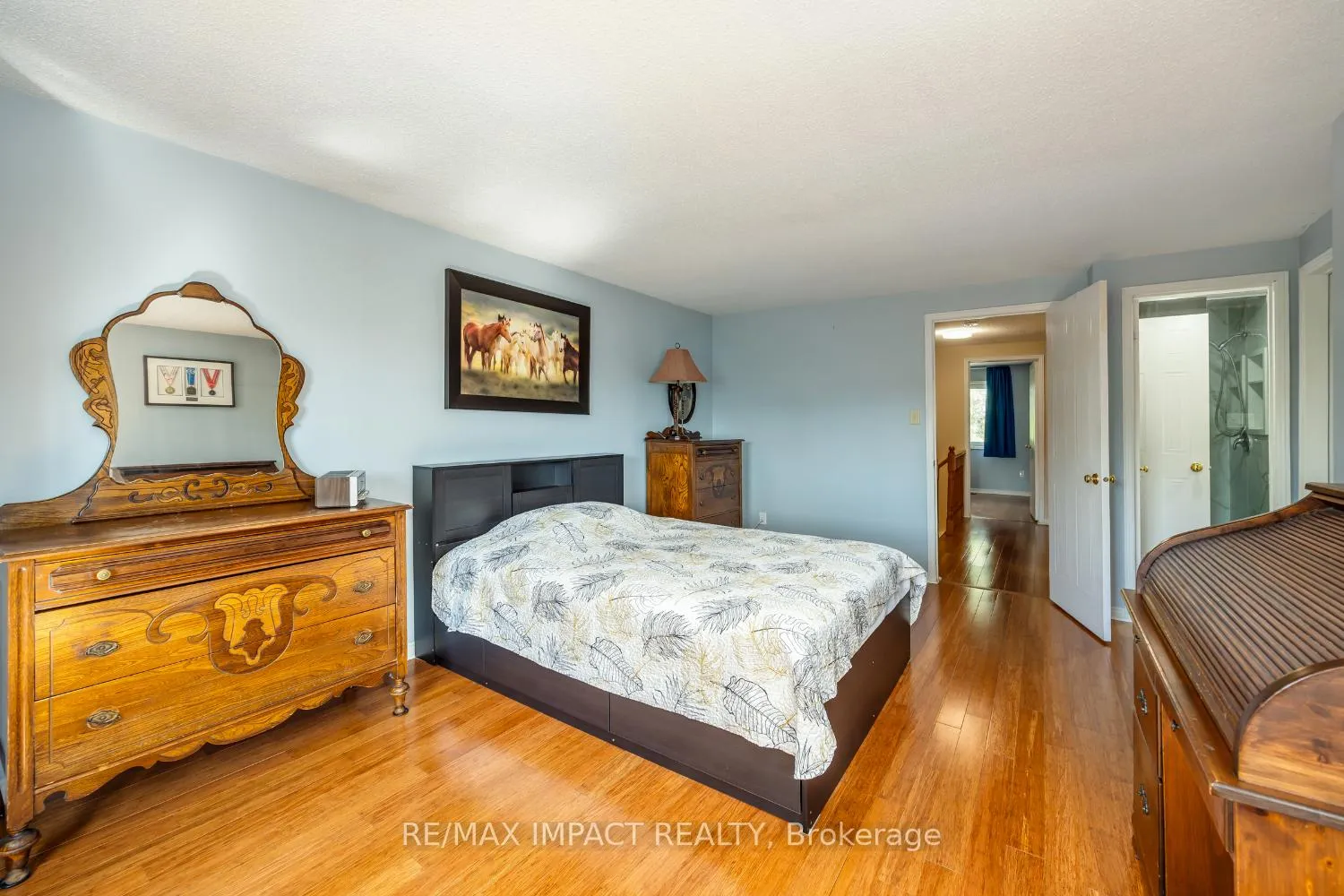 Photo 15 of 820 Bennett Crescent, Oshawa, Pinecrest — HOMEH
