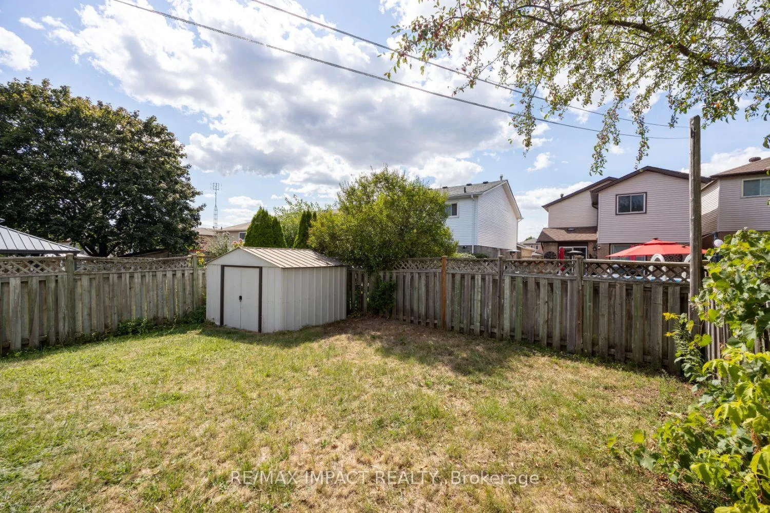 Photo 30 of 820 Bennett Crescent, Oshawa, Pinecrest — HOMEH