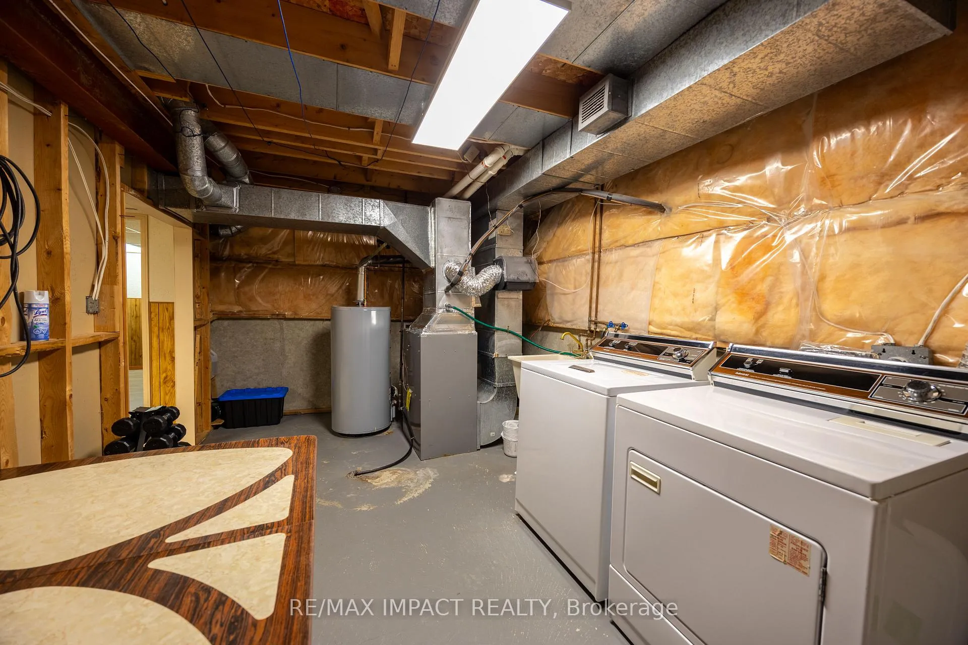 Photo 34 of 820 Bennett Crescent, Oshawa, Pinecrest — HOMEH