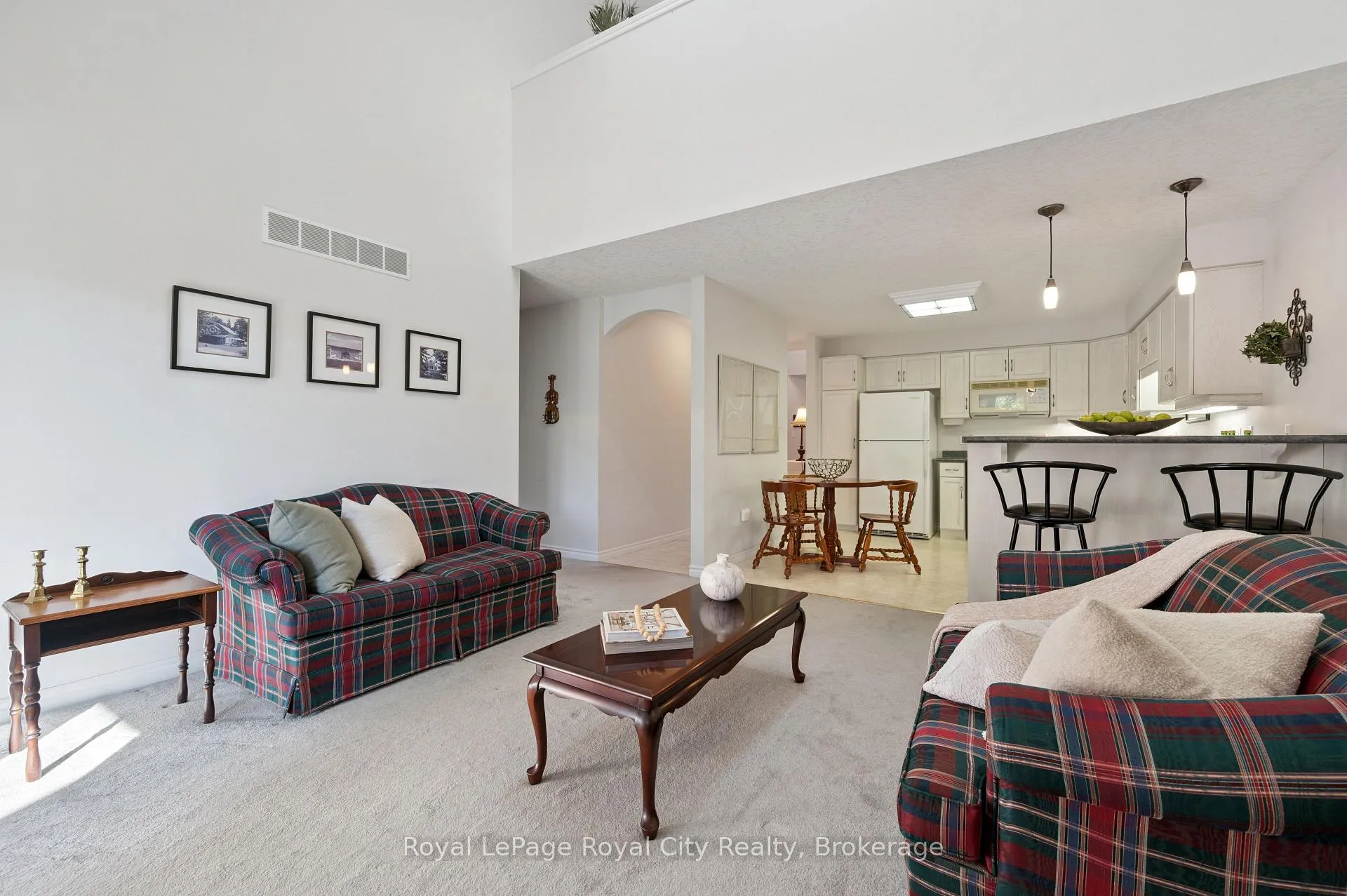 Photo 9 of 17 Terraview Crescent, Guelph, Kortright West — HOMEH
