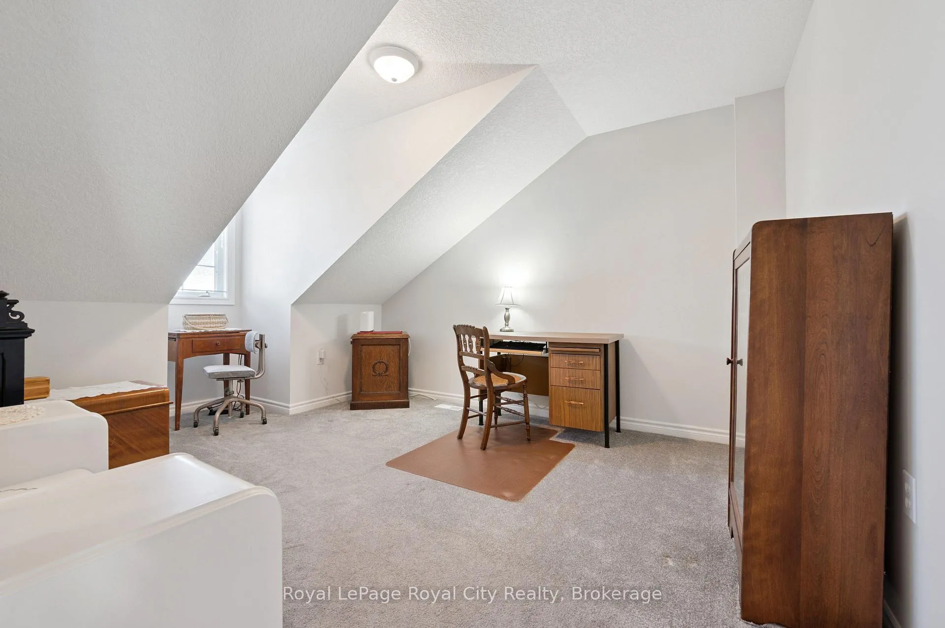 Photo 24 of 17 Terraview Crescent, Guelph, Kortright West — HOMEH