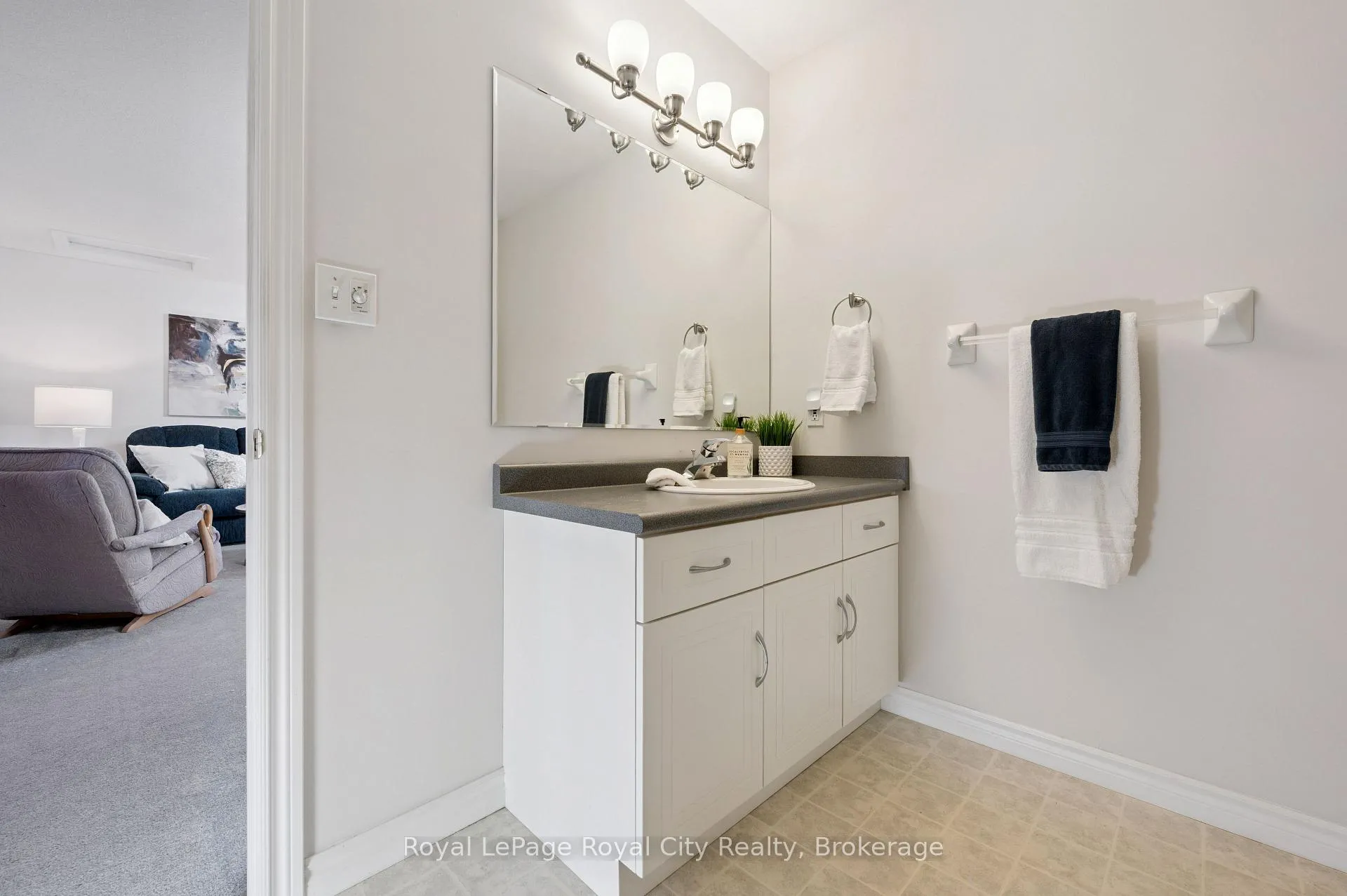 Photo 25 of 17 Terraview Crescent, Guelph, Kortright West — HOMEH