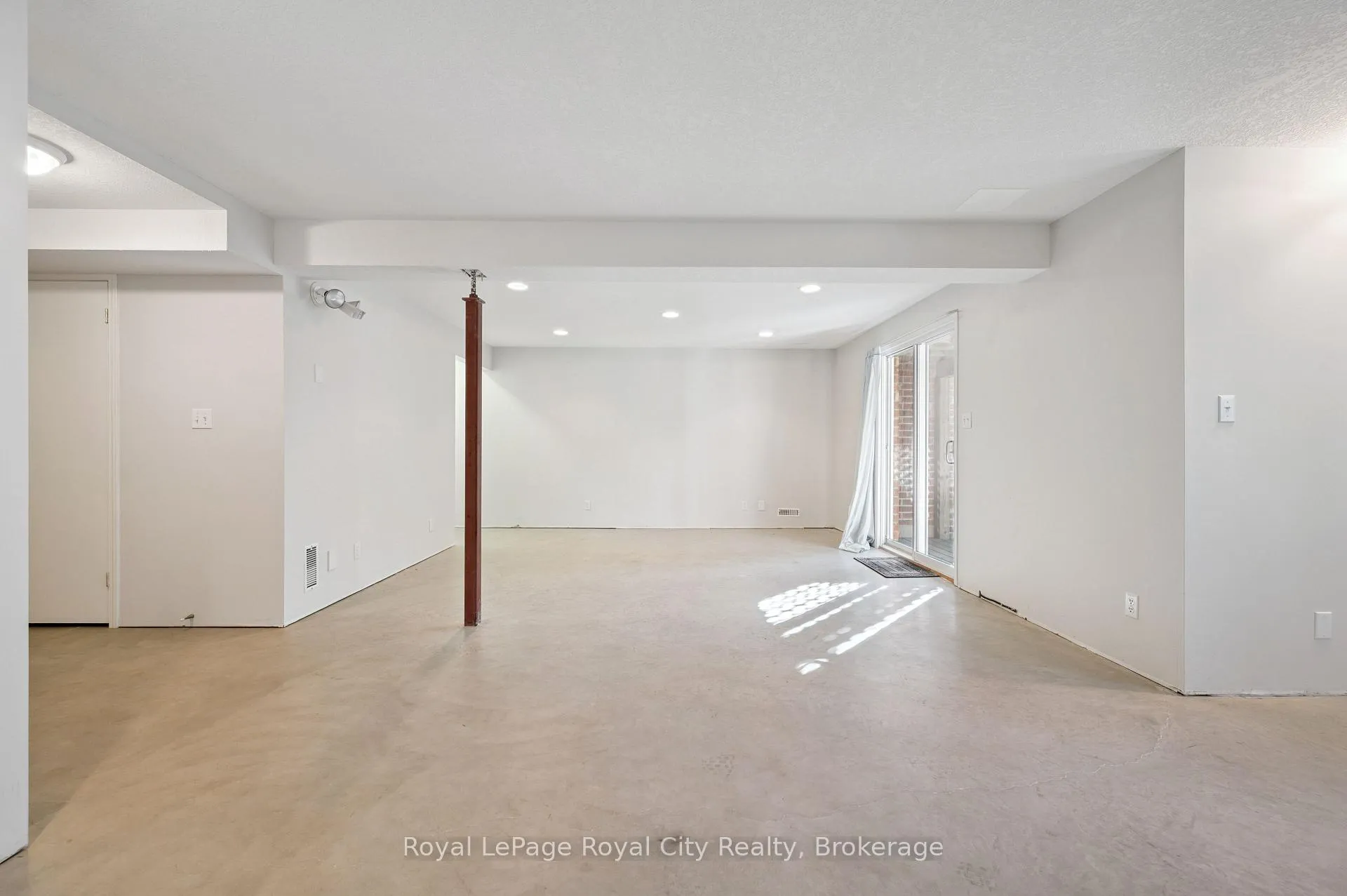 Photo 29 of 17 Terraview Crescent, Guelph, Kortright West — HOMEH